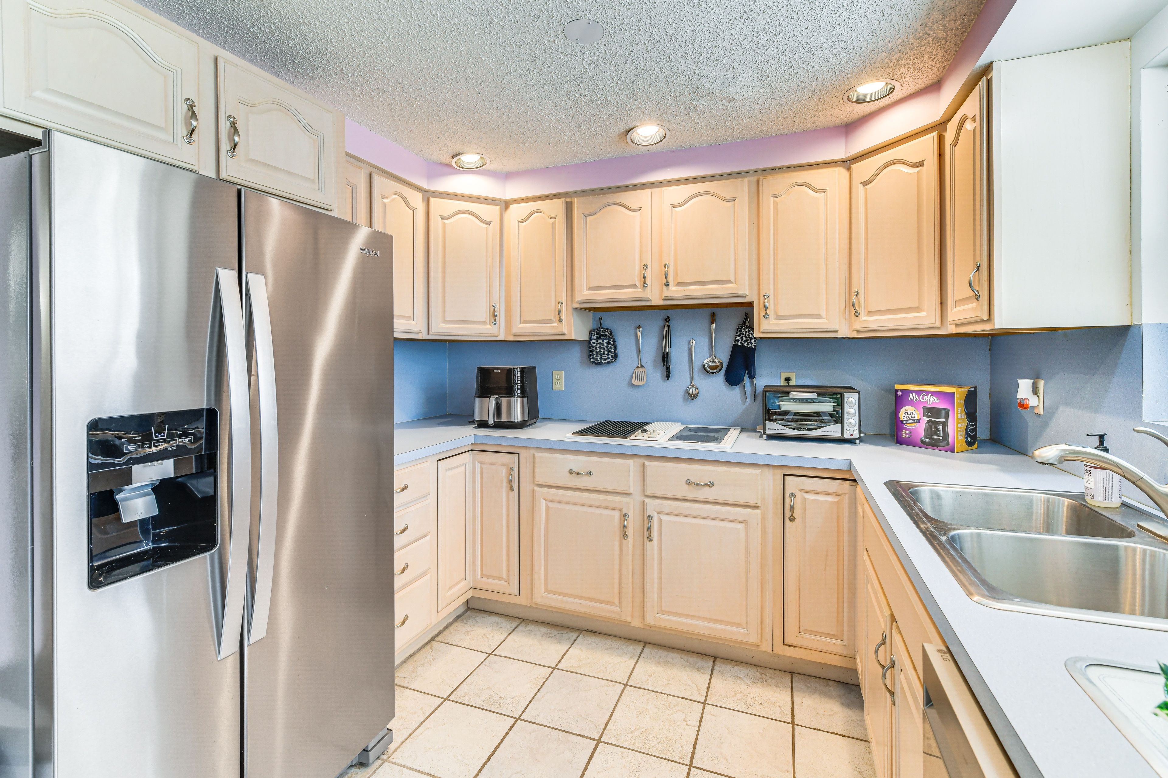 Kitchen | Cooking Basics | Dishwasher | Single-Story Home