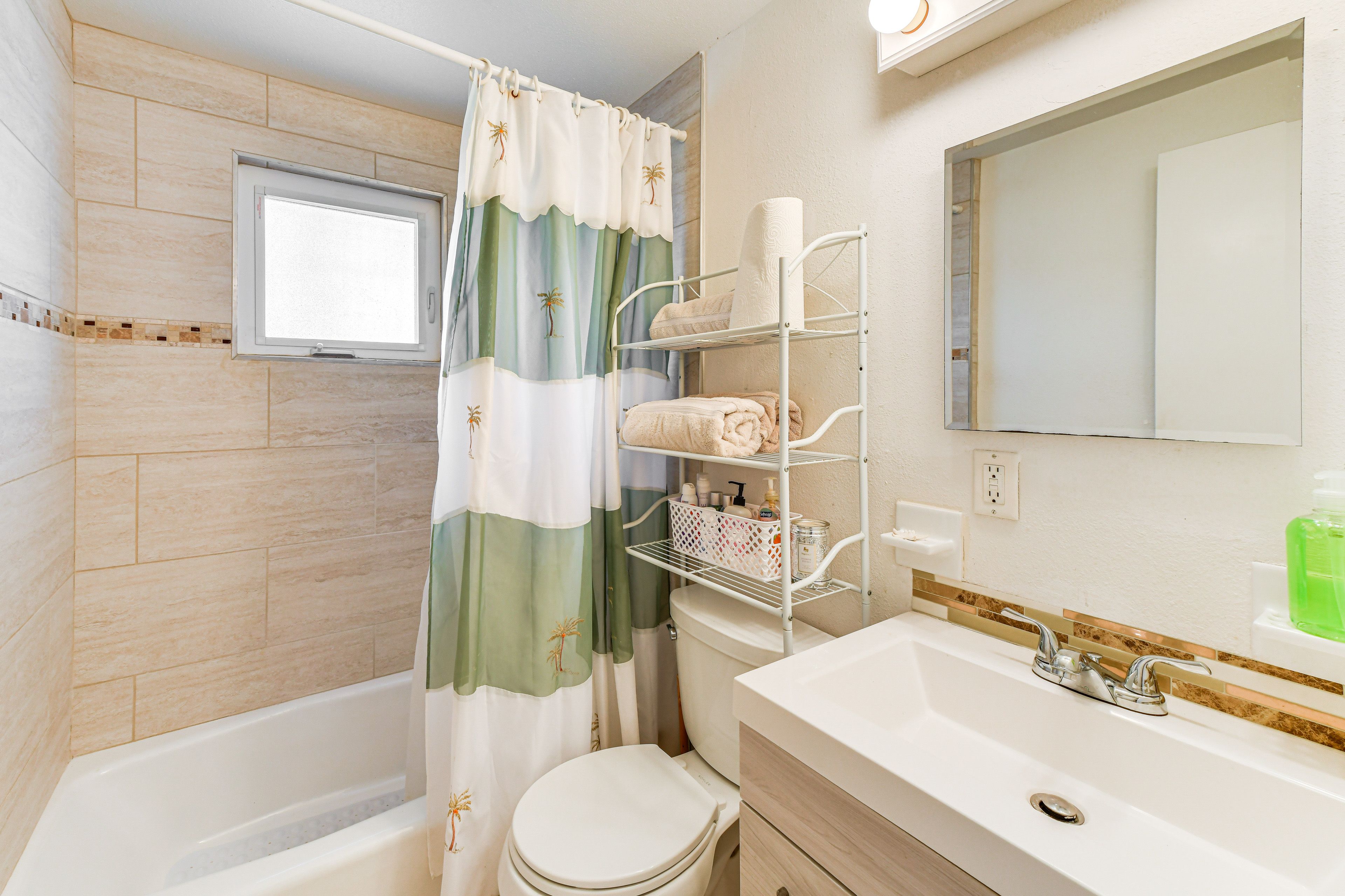 Full Bathroom