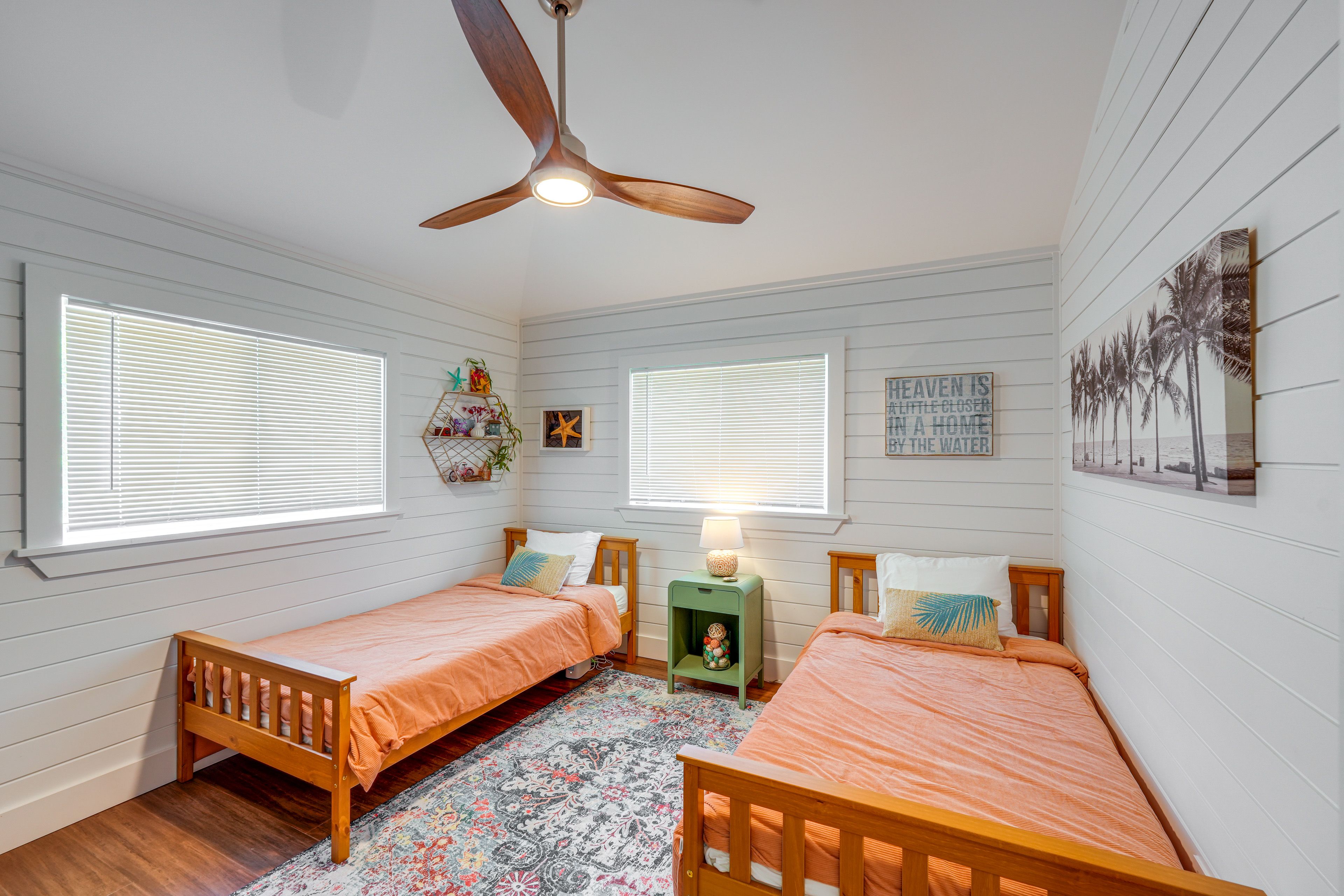 Bedroom 3 | 2 Twin Beds | Smart TV