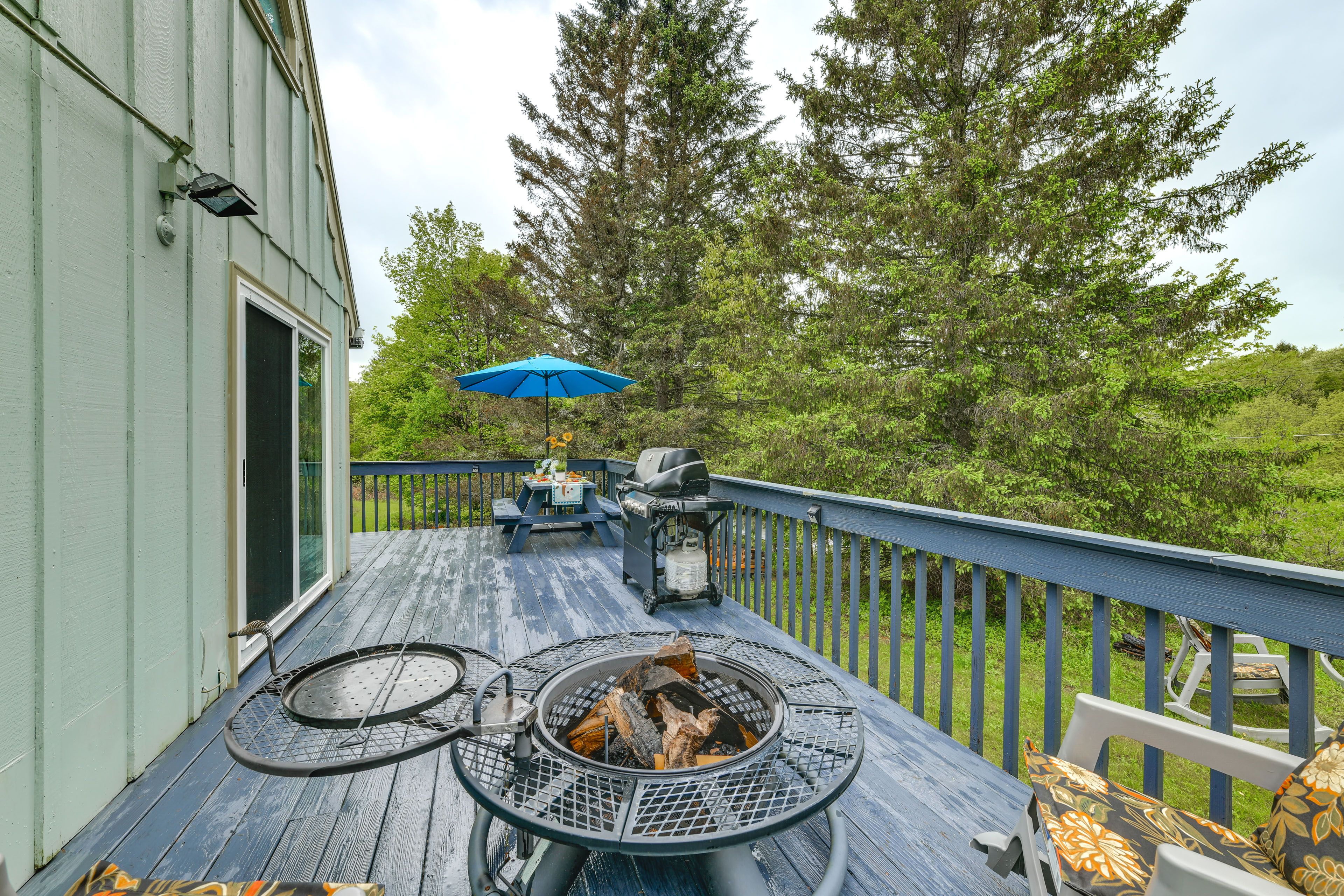 Furnished Balcony | Gas Grill | Fire Pit | Outdoor Dining