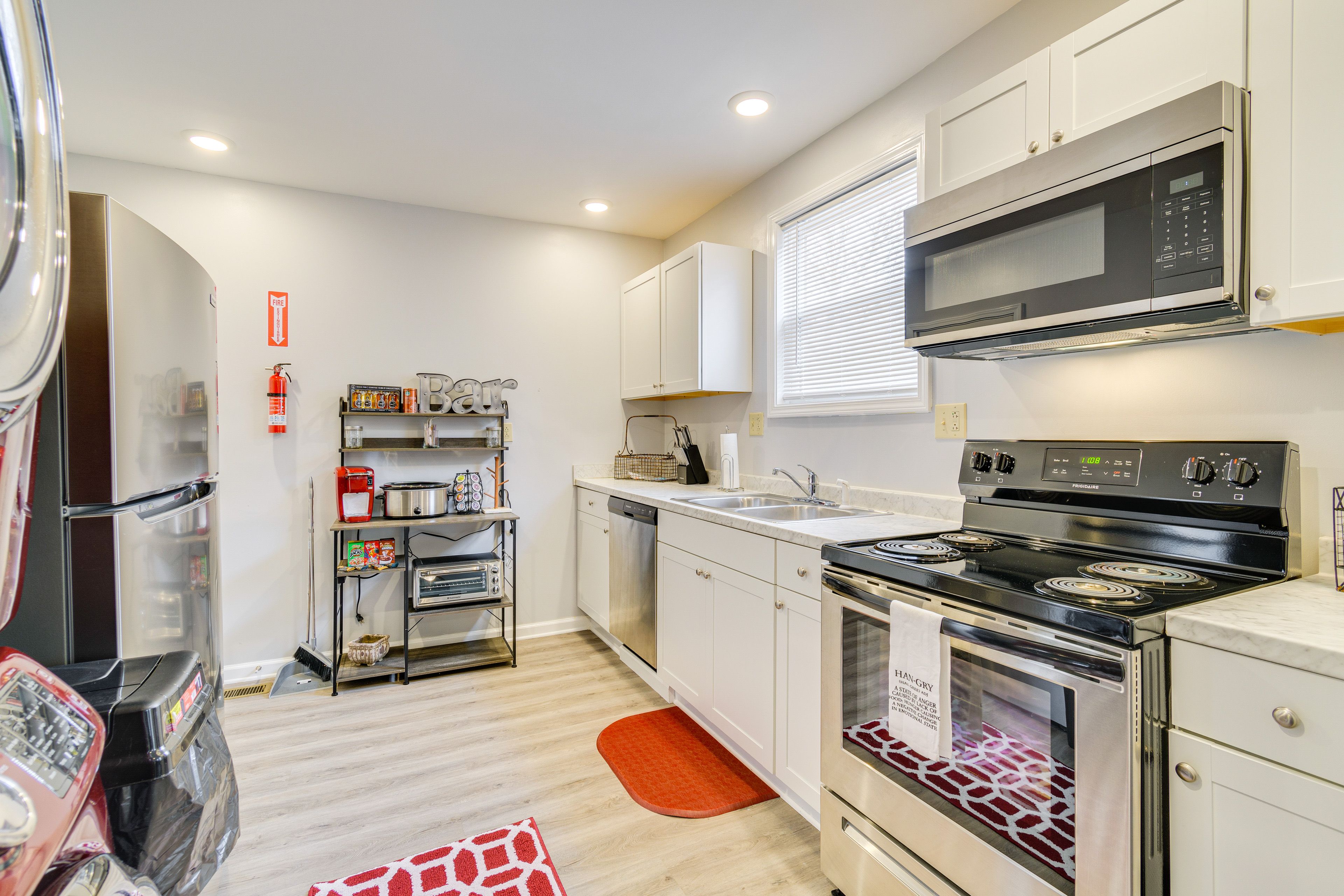 Kitchen | Keurig Coffee Maker | Dishwasher | Toaster Oven