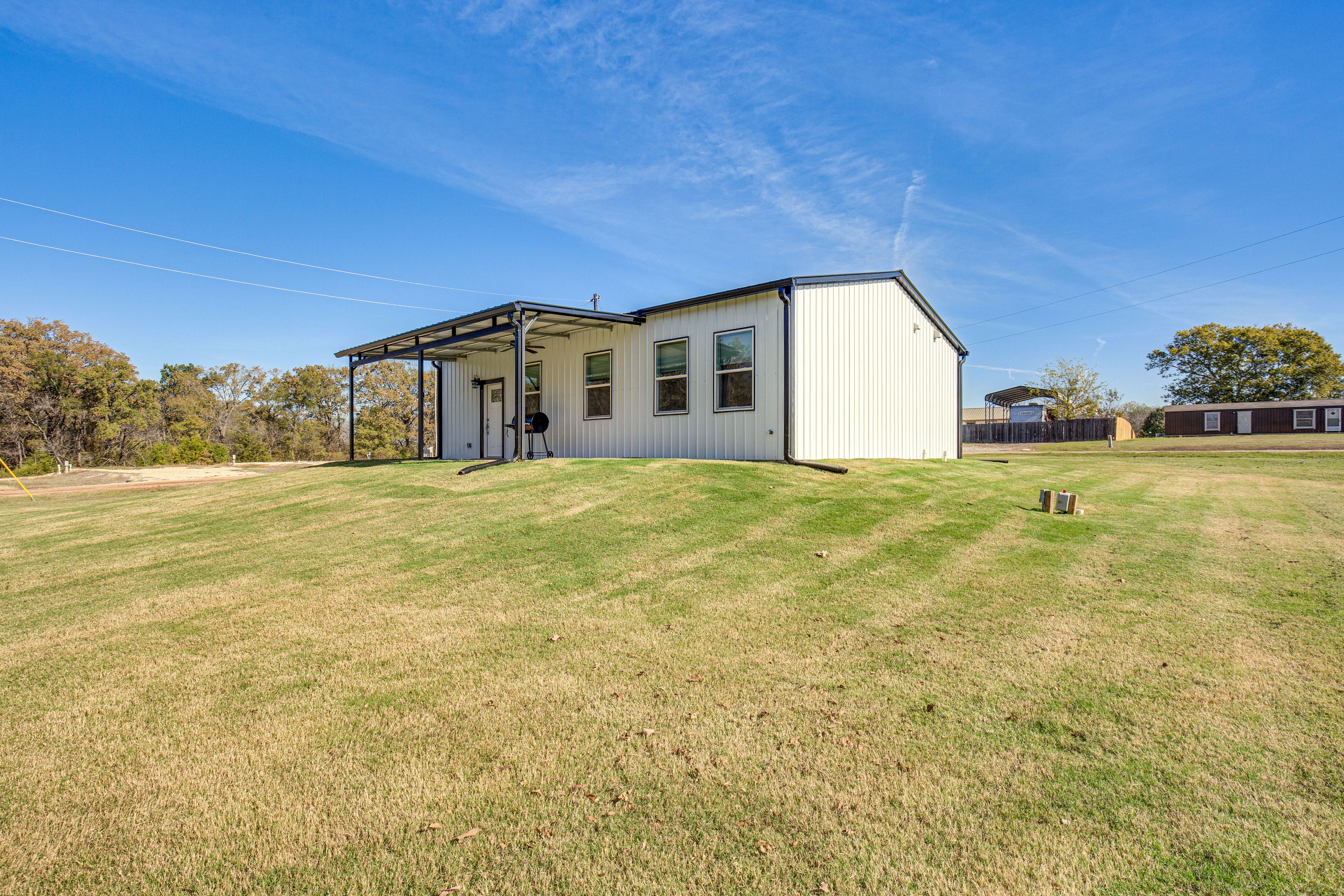 Property Exterior | Single-Story Cabin