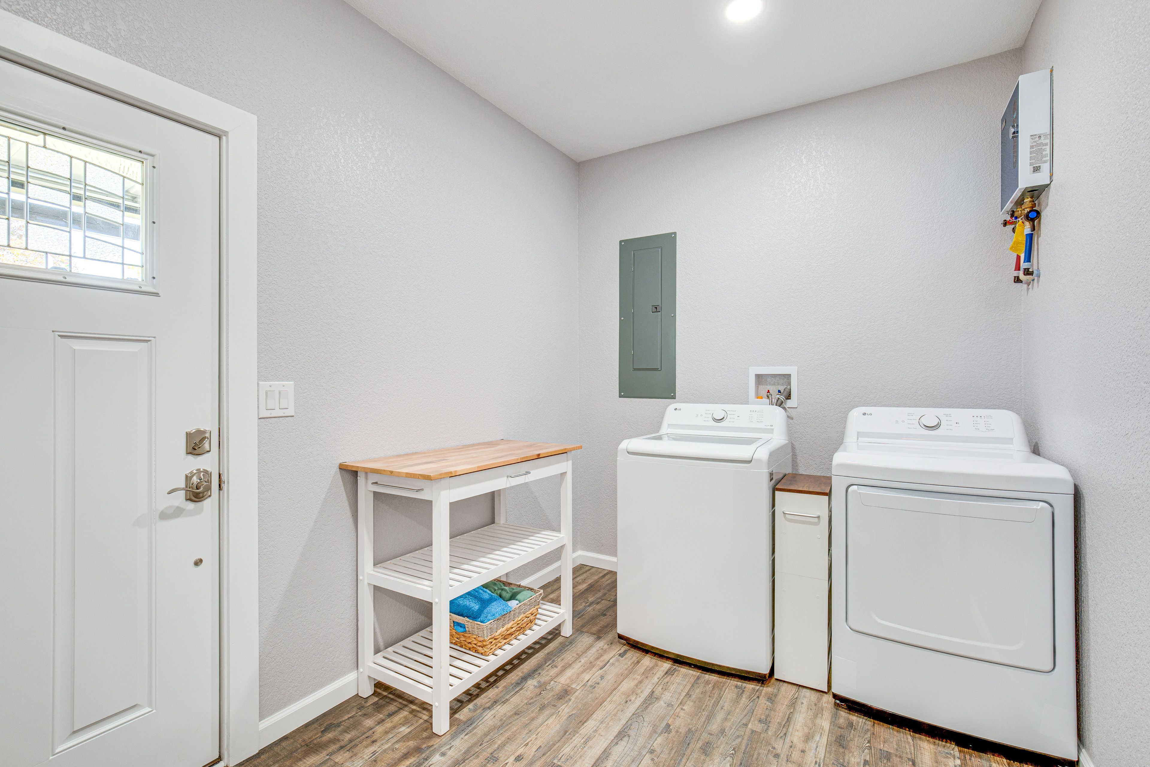Laundry Room | Washer & Dryer
