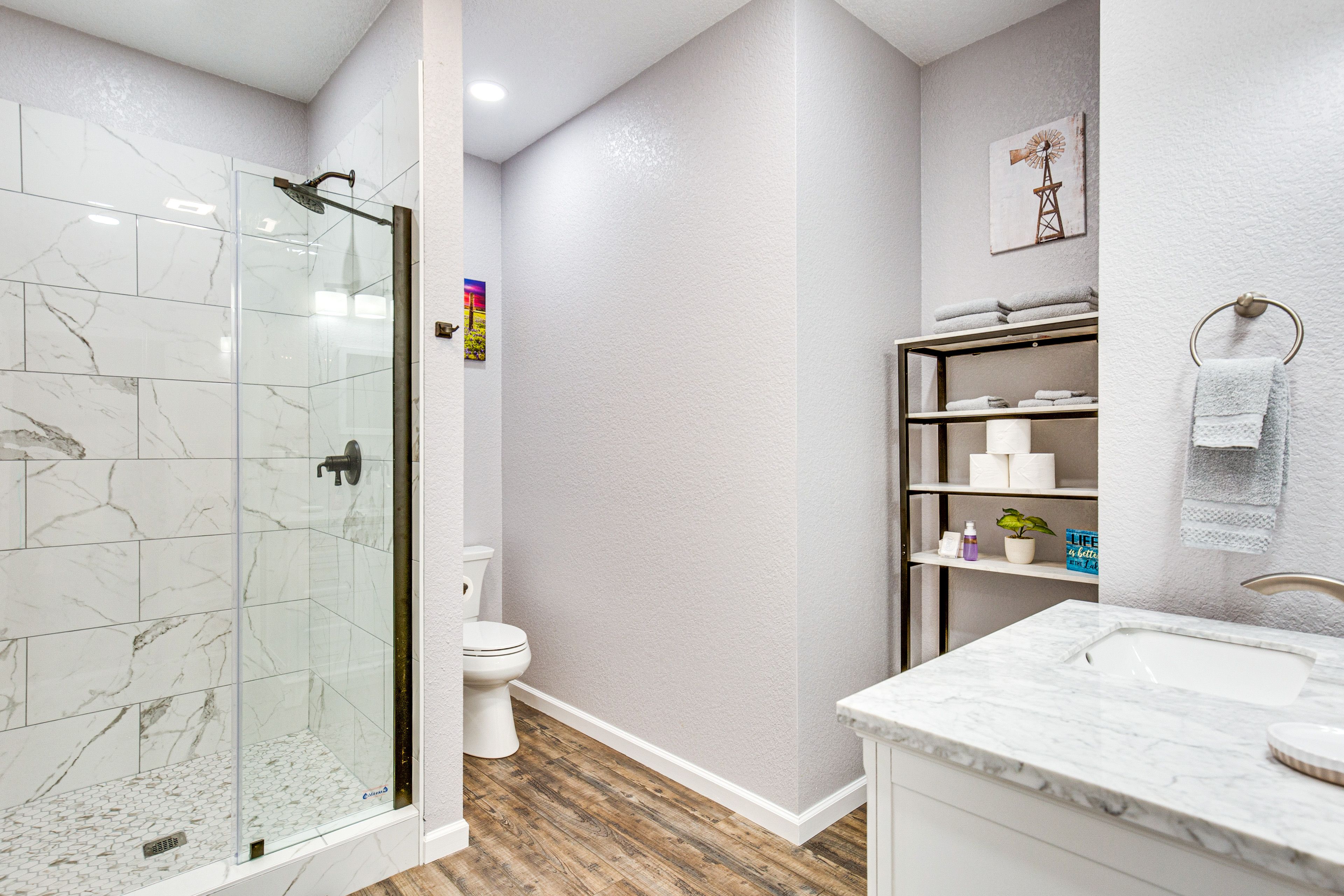 Full Bathroom | Complimentary Toiletries