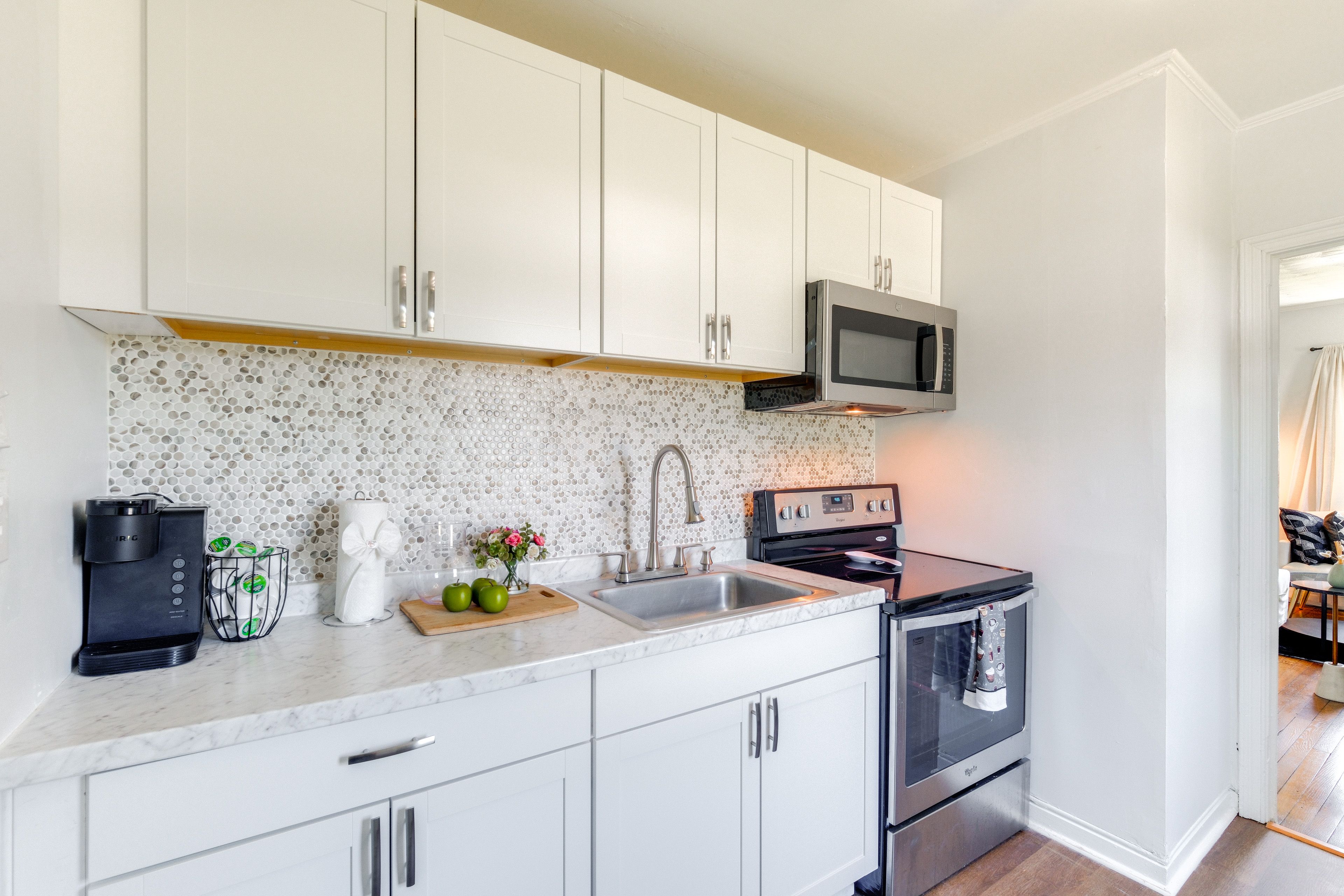 Kitchen | Cooking Basics | Refrigerator | Keurig Coffee Maker (Coffee Provided)