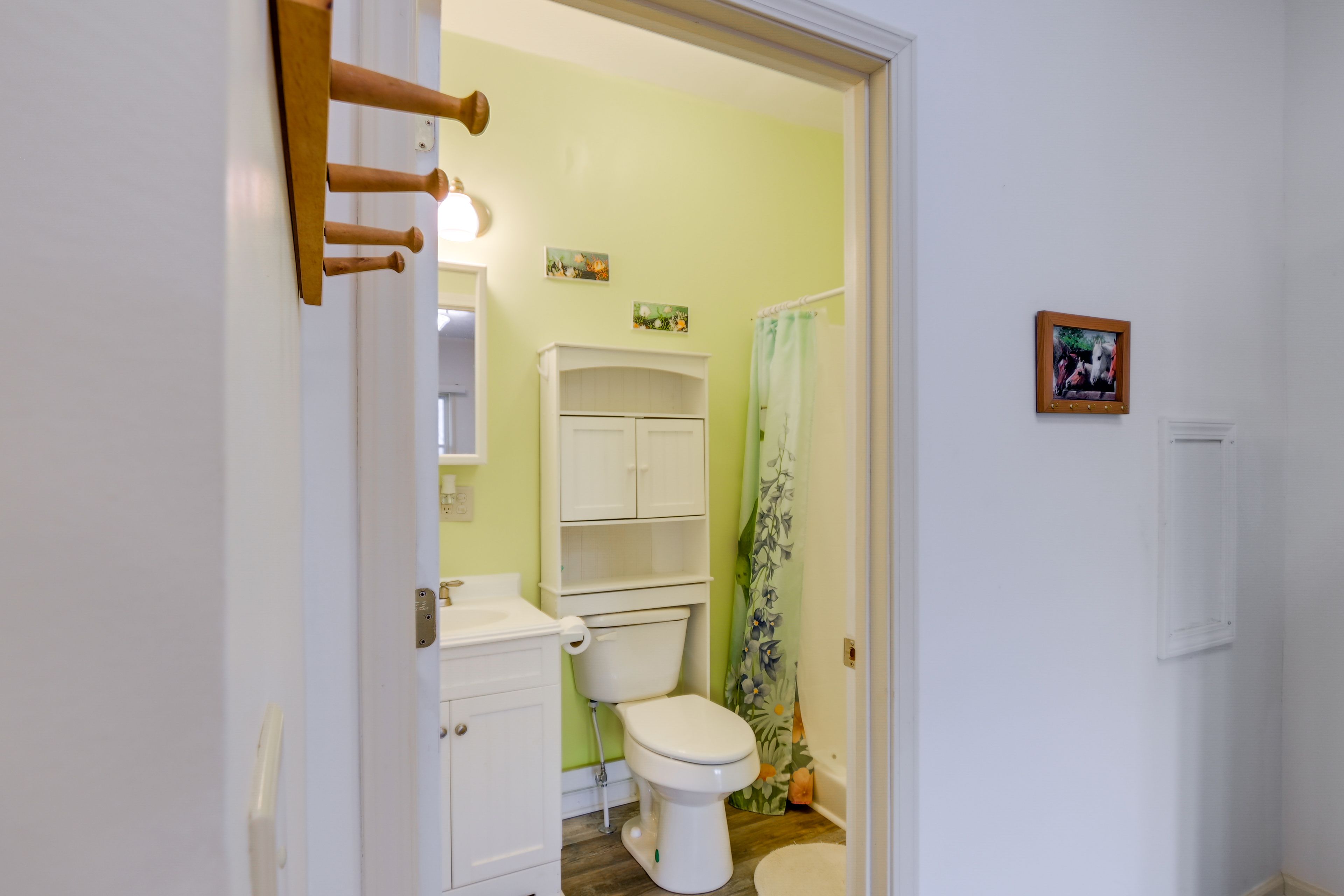 Full Bathroom