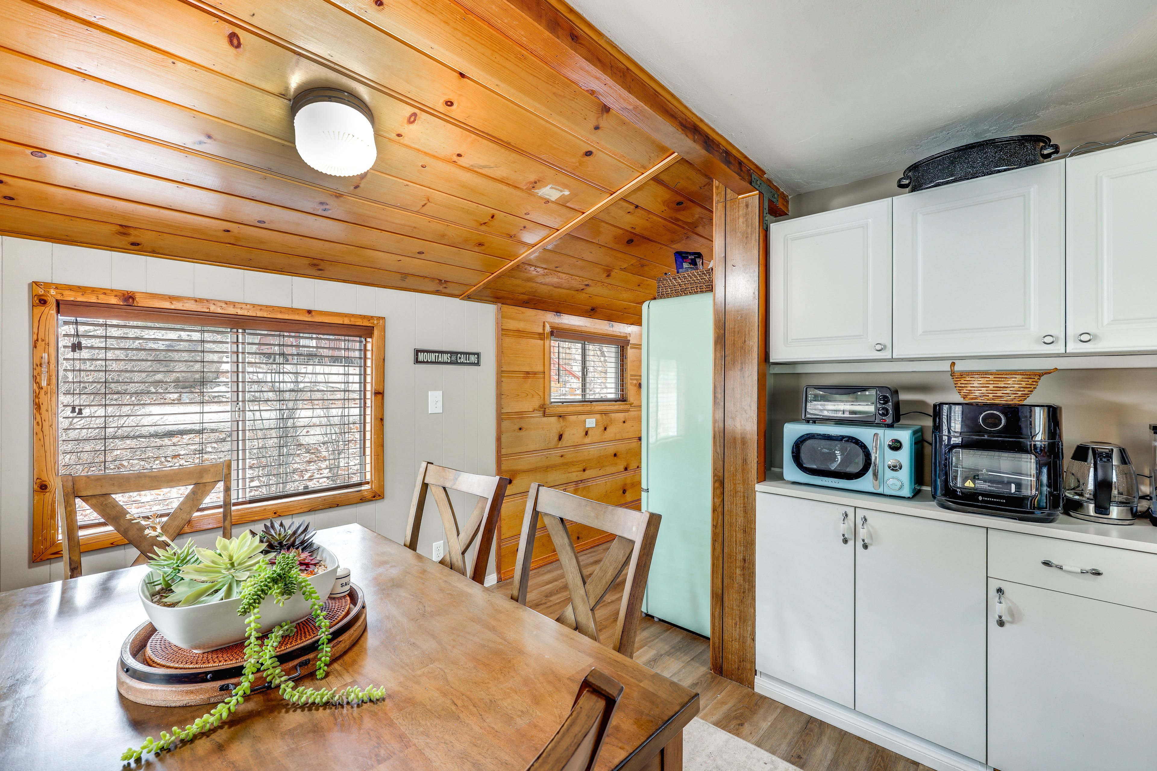 Dining Area | 1st Floor | Dishware & Flatware Provided