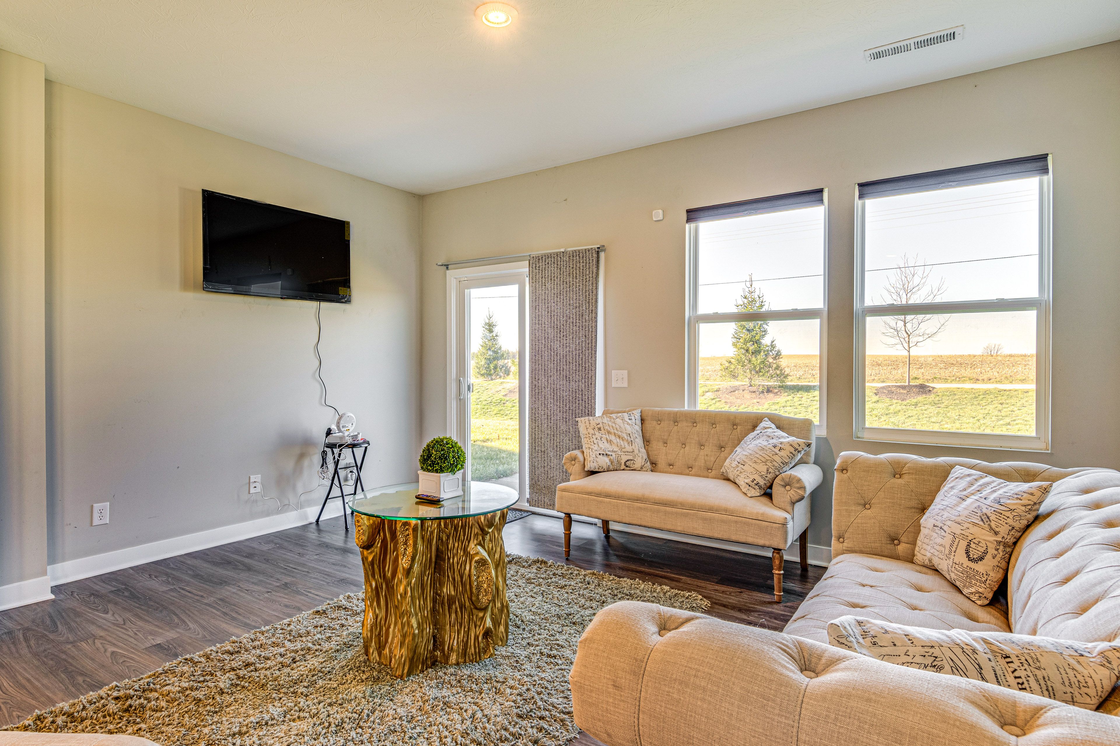 Living Room | Free WiFi