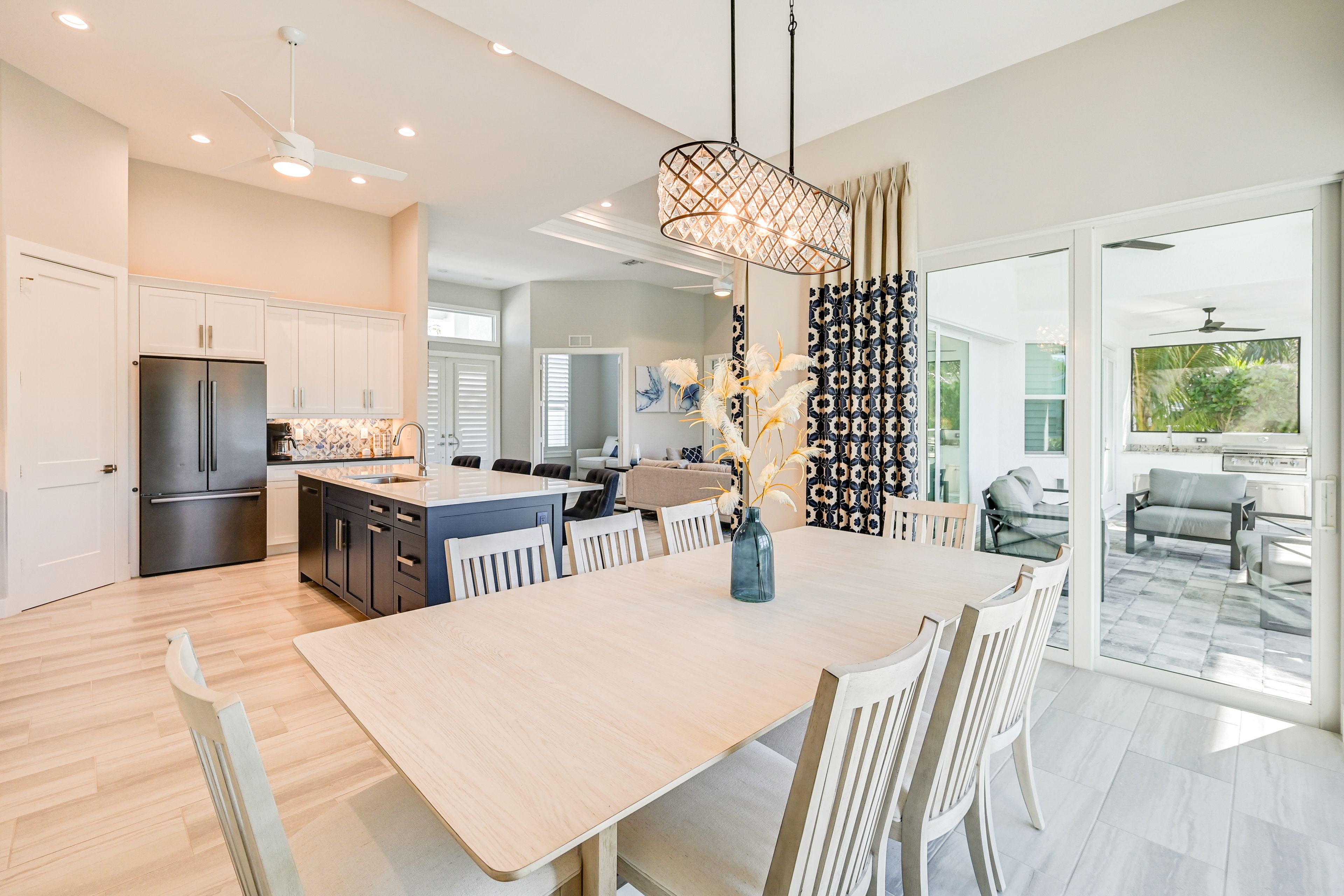Dining Area | Dishware & Flatware