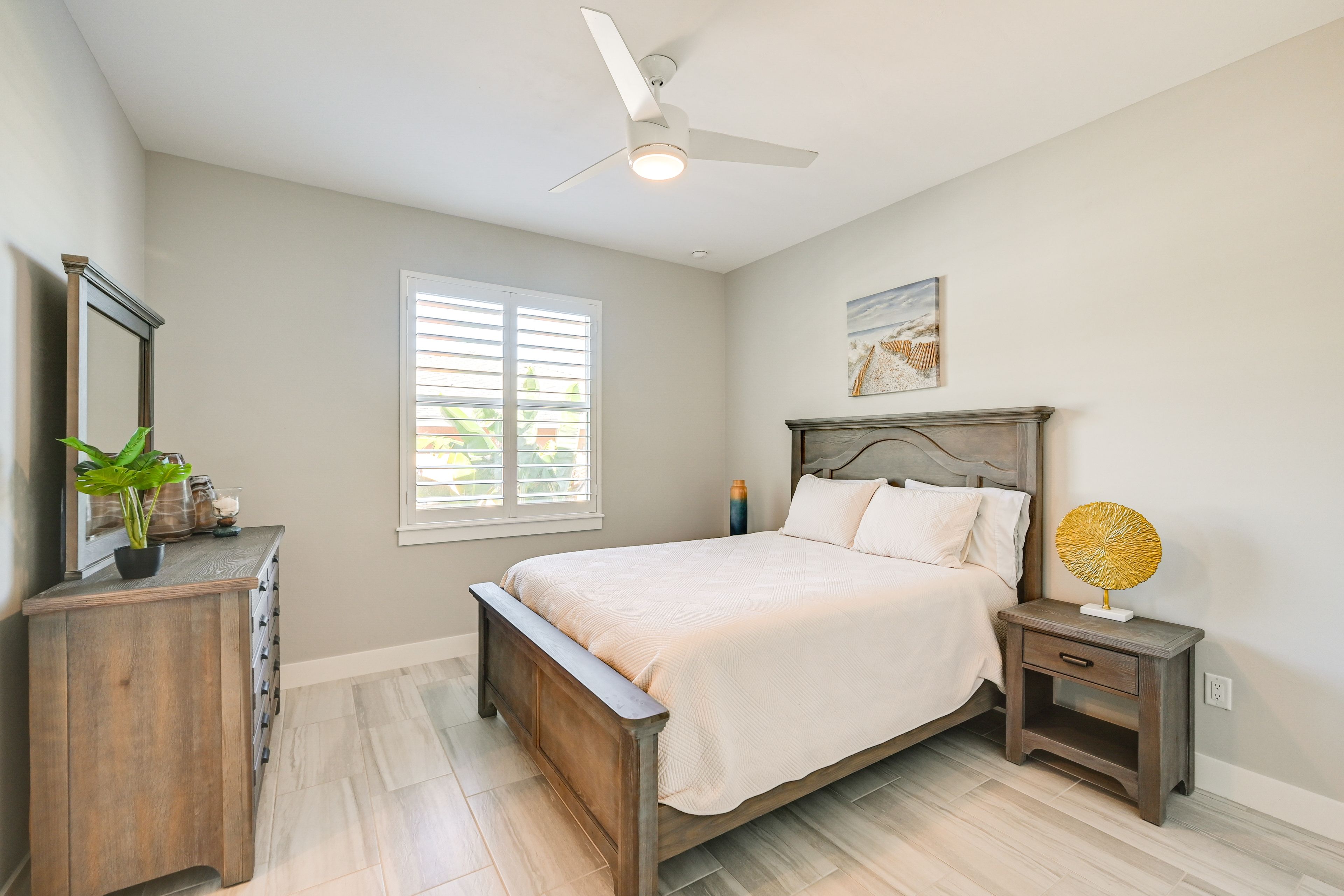 Bedroom 2 | Queen Bed
