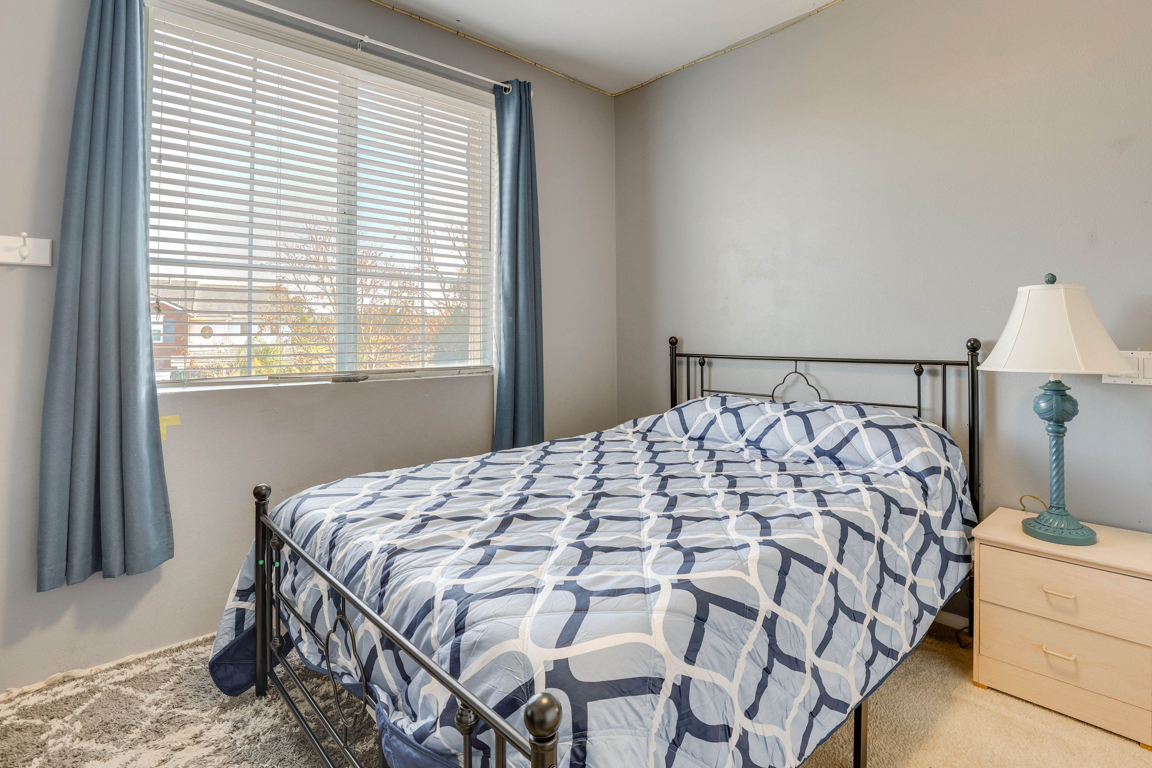 Bedroom 3 | 2nd Floor | Queen Bed | Smart TV w/ Roku