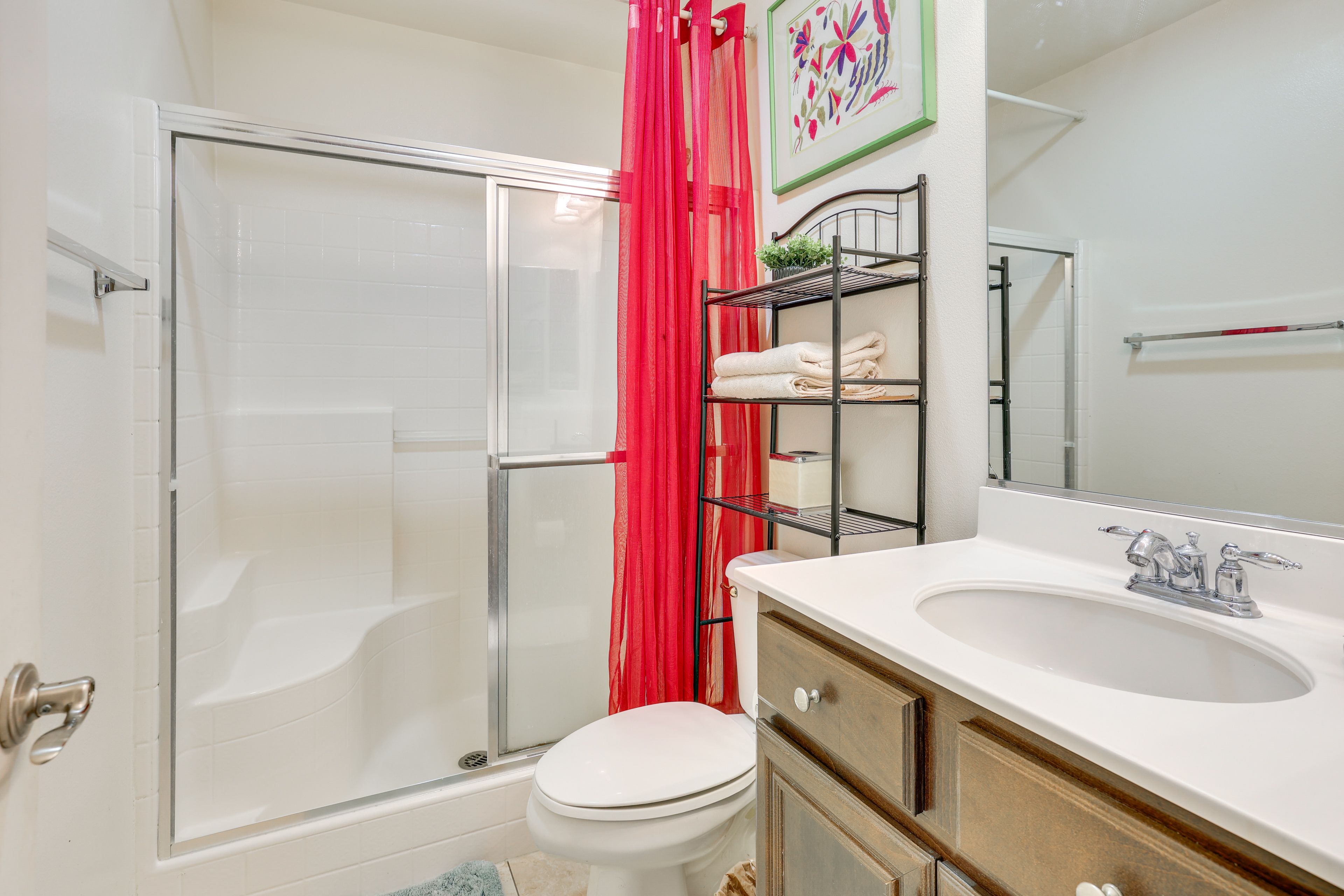 Full Bathroom | 1st Floor