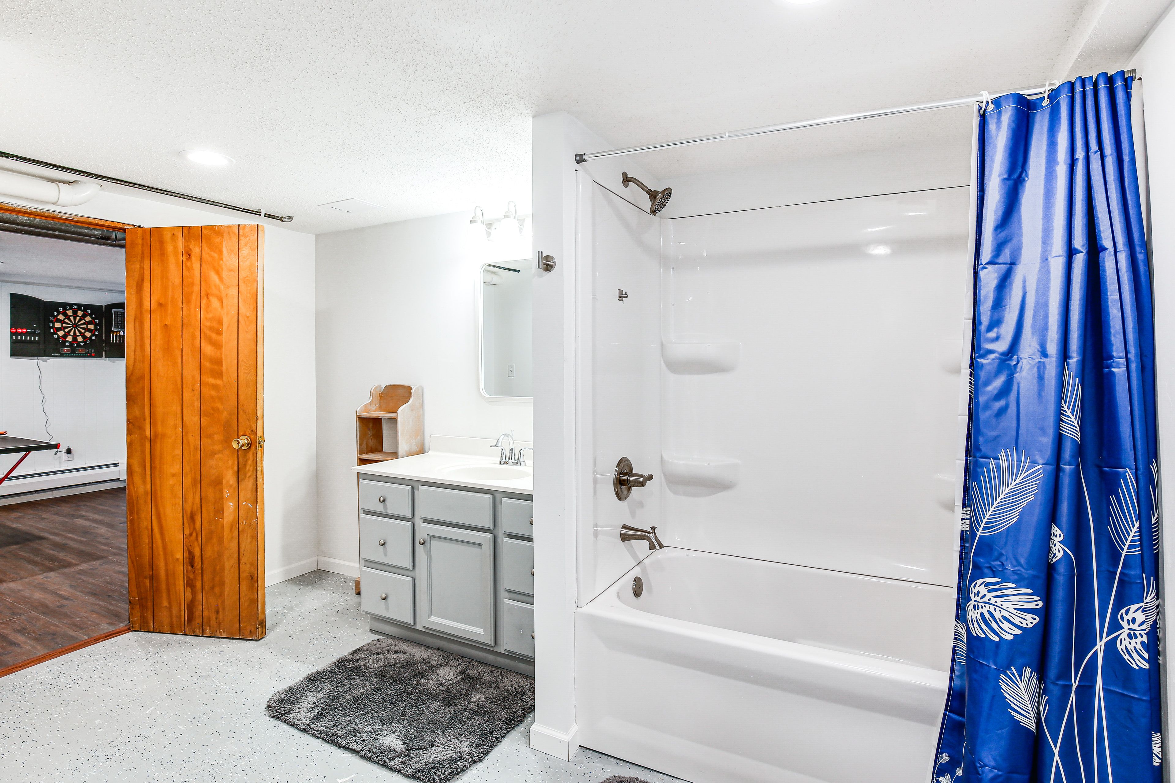 Full Bathroom | Lower Level