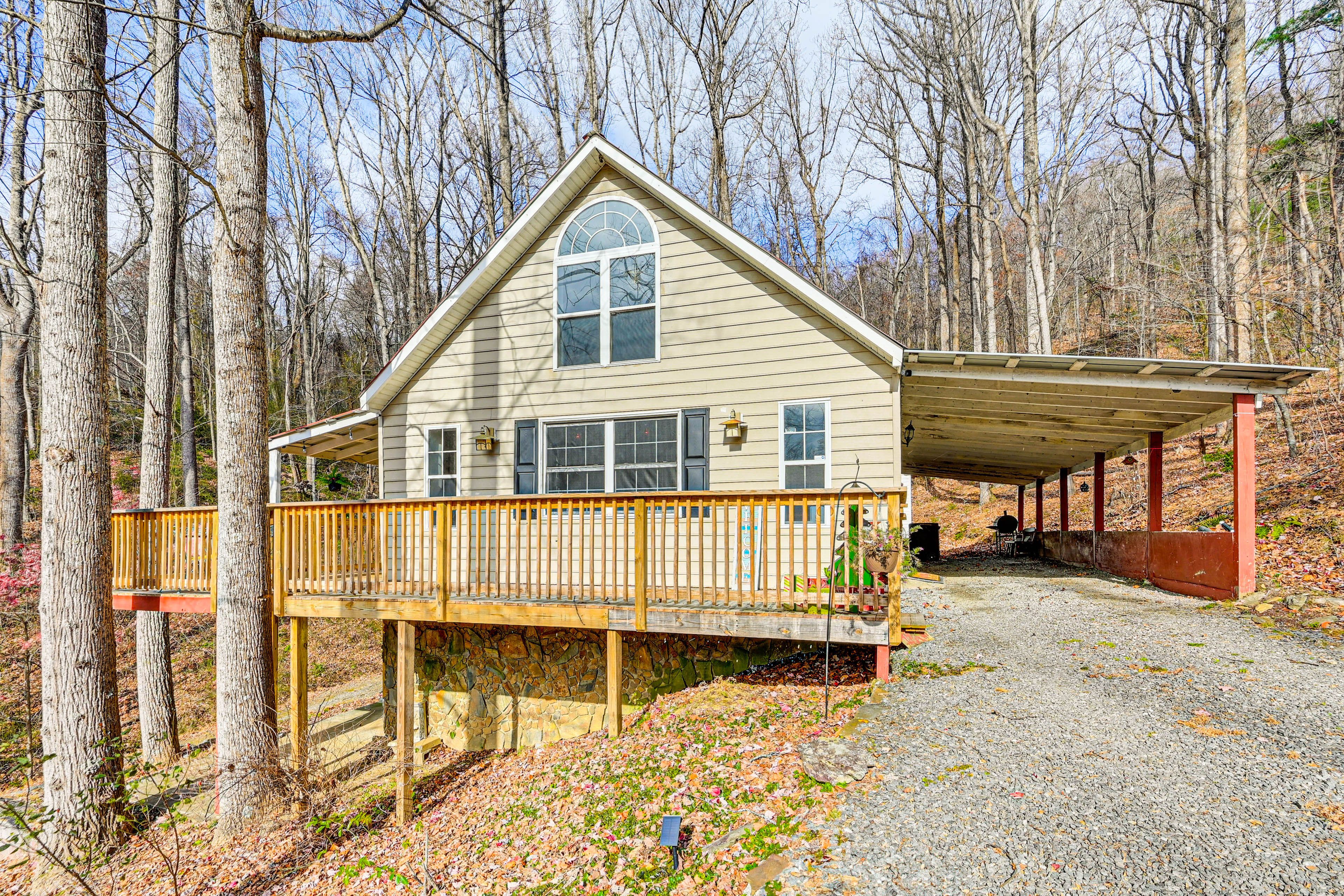 Parking | Carport (1 Vehicle) | Driveways (2 Vehicles)