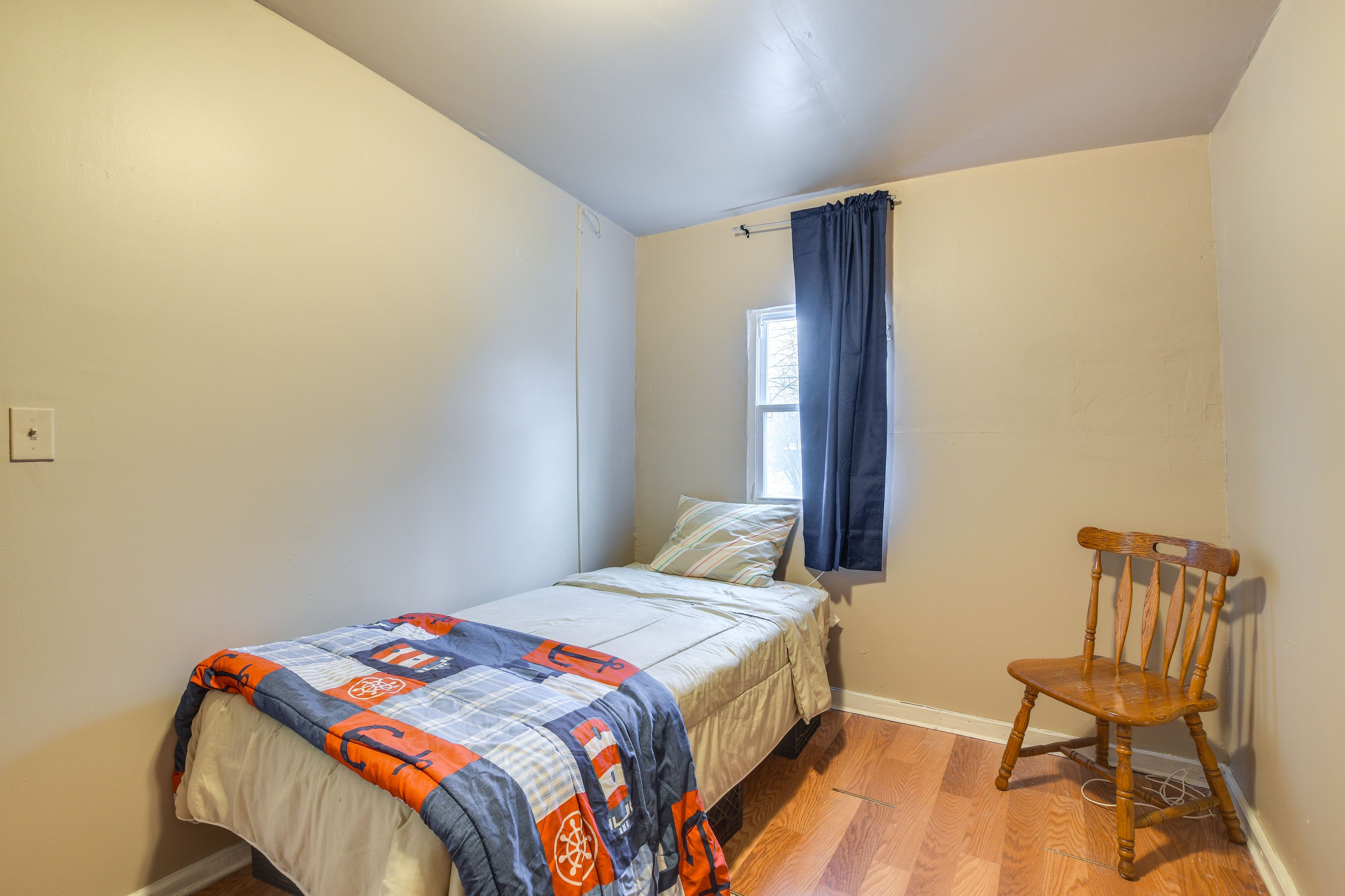 Bedroom 4 | Twin Bed | 1st Floor