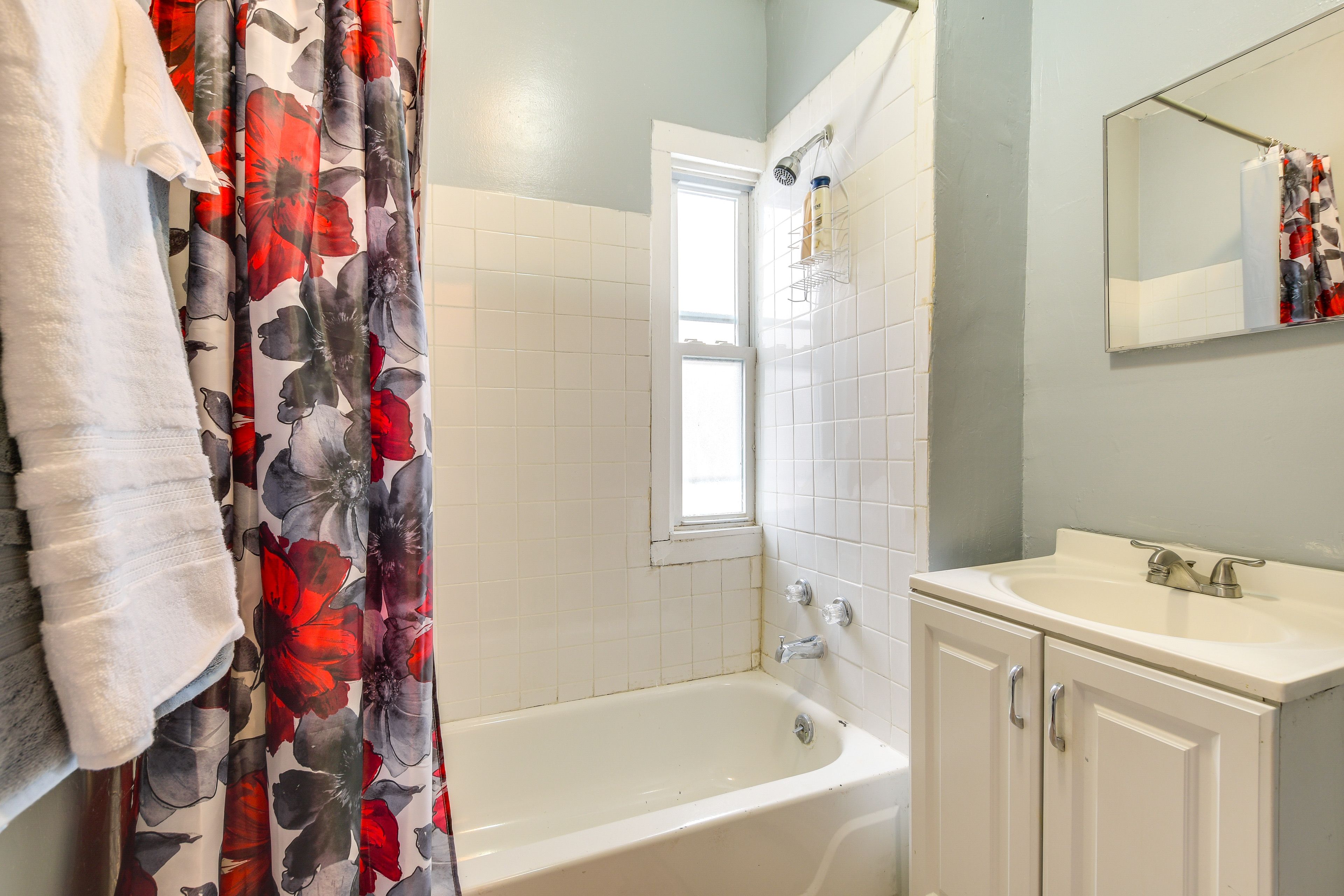 Full Bathroom | 1st Floor