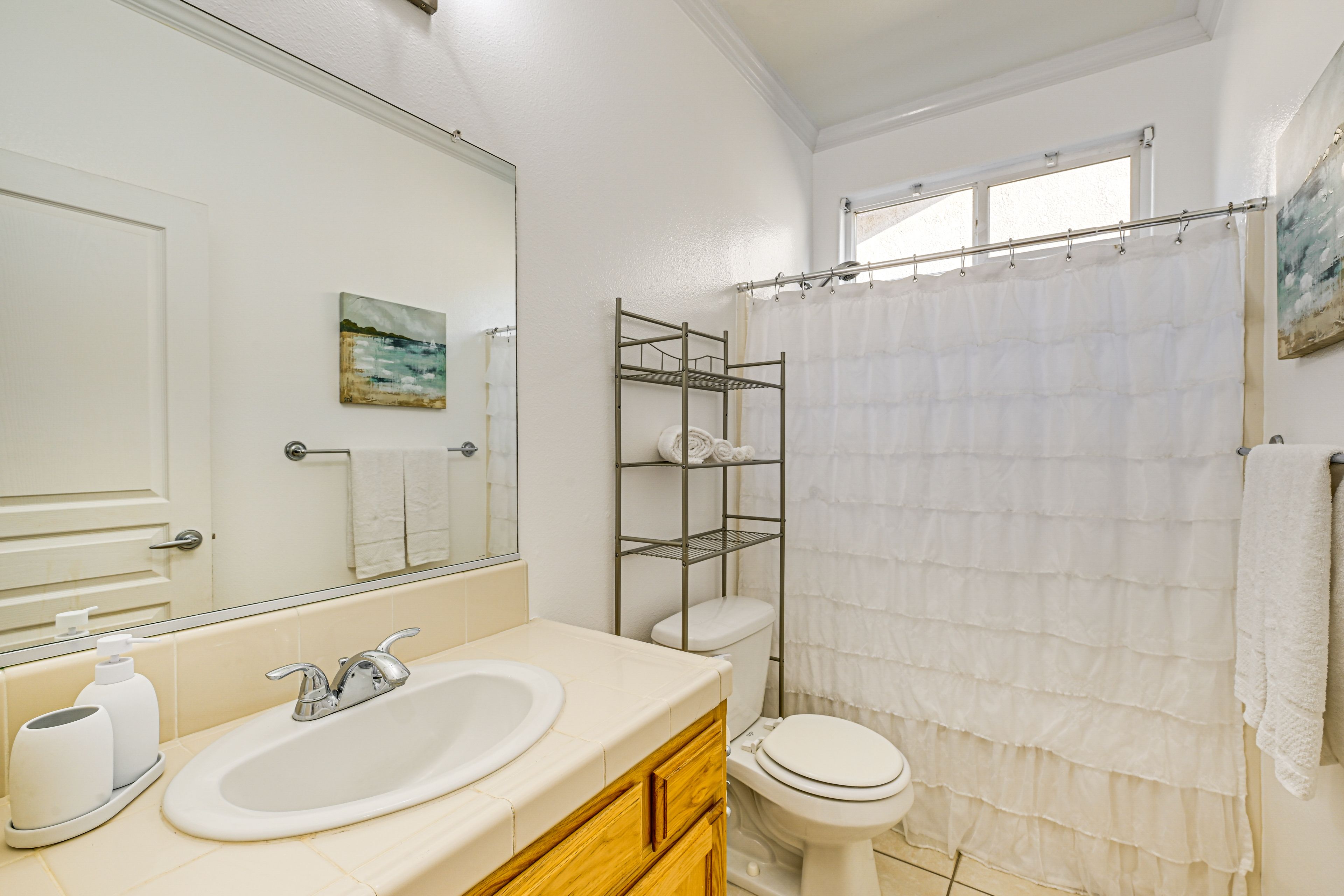 Full Bathroom