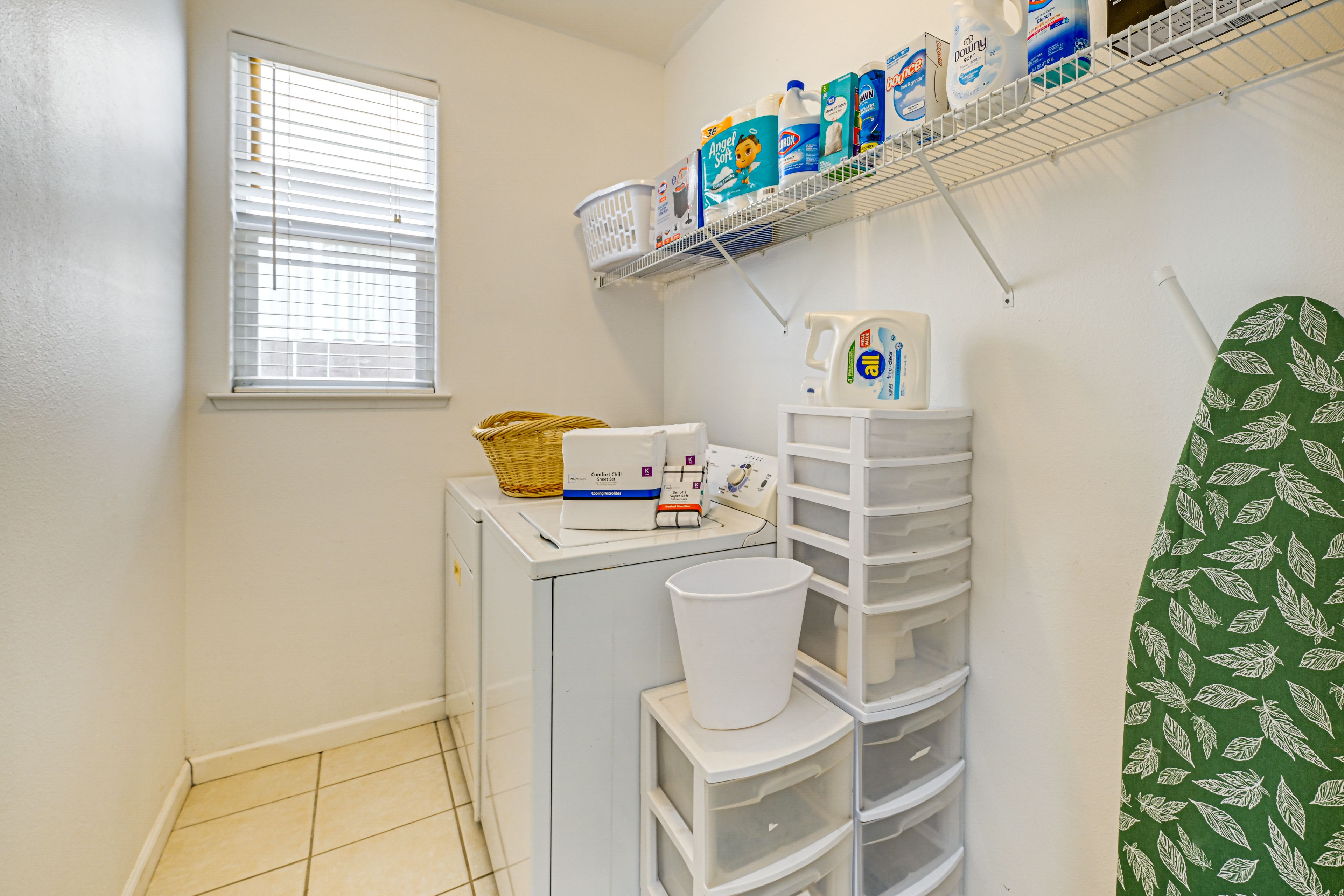 Laundry Room | Washer & Dryer