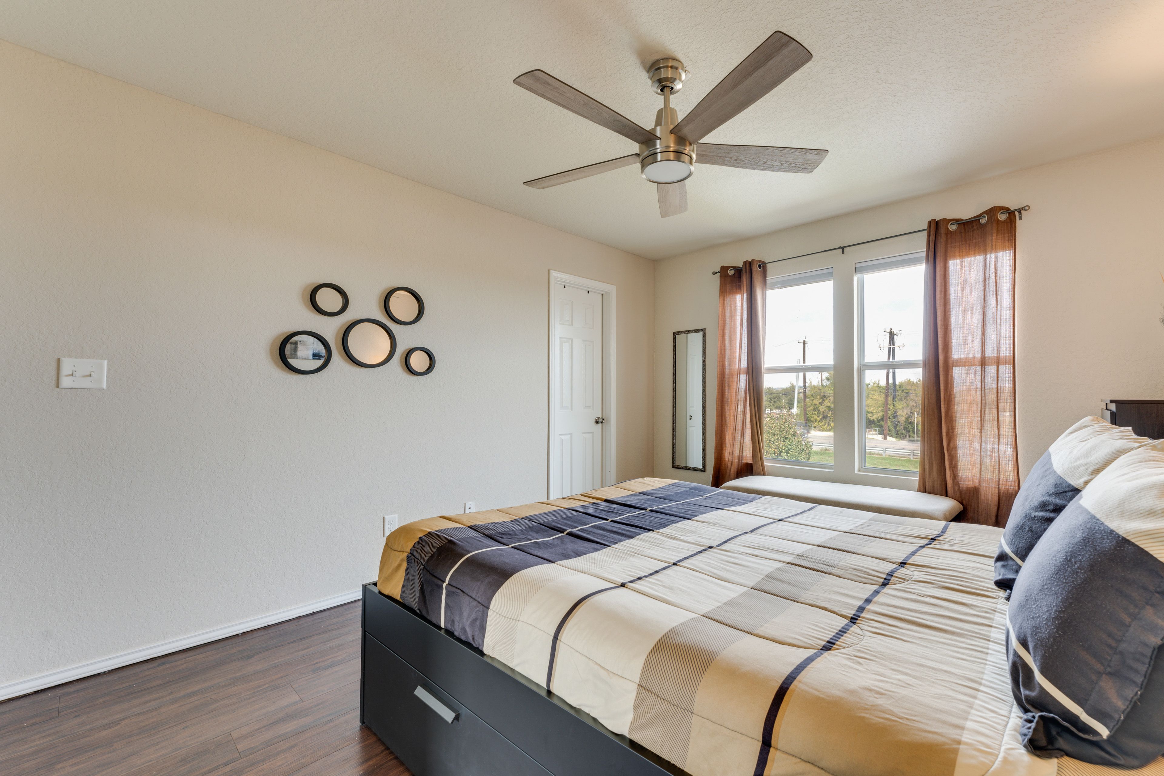 Bedroom 1 | Queen Bed | Linens Provided | 2nd Floor