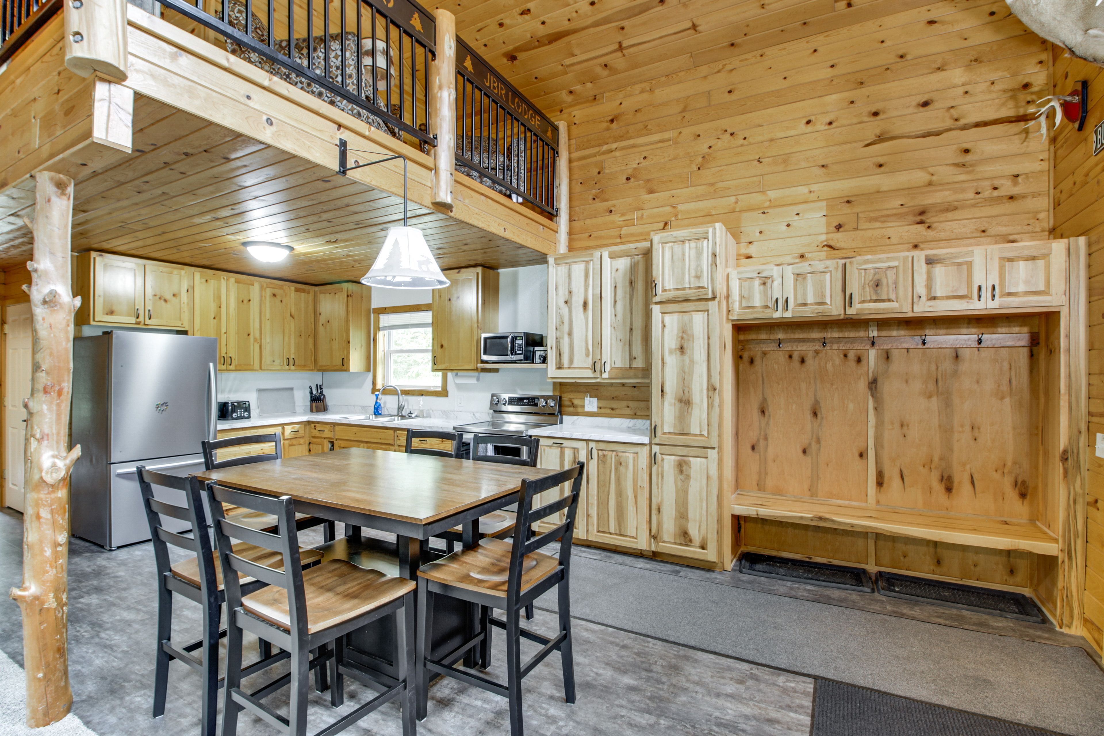 Dining Area | 1st Floor | Dishes & Flatware Provided