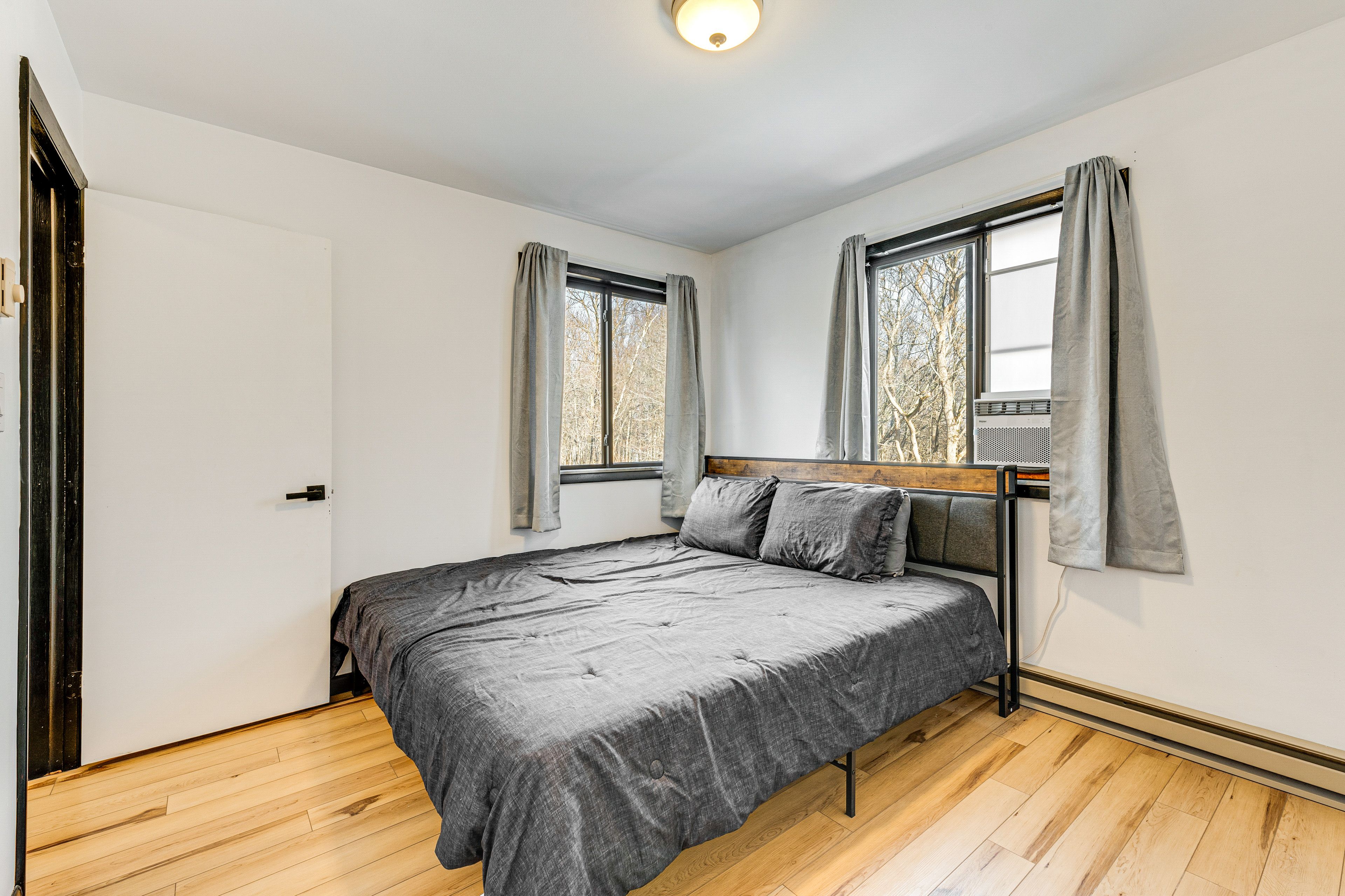 Bedroom 2 | 2nd Floor | King Bed | Linens Provided