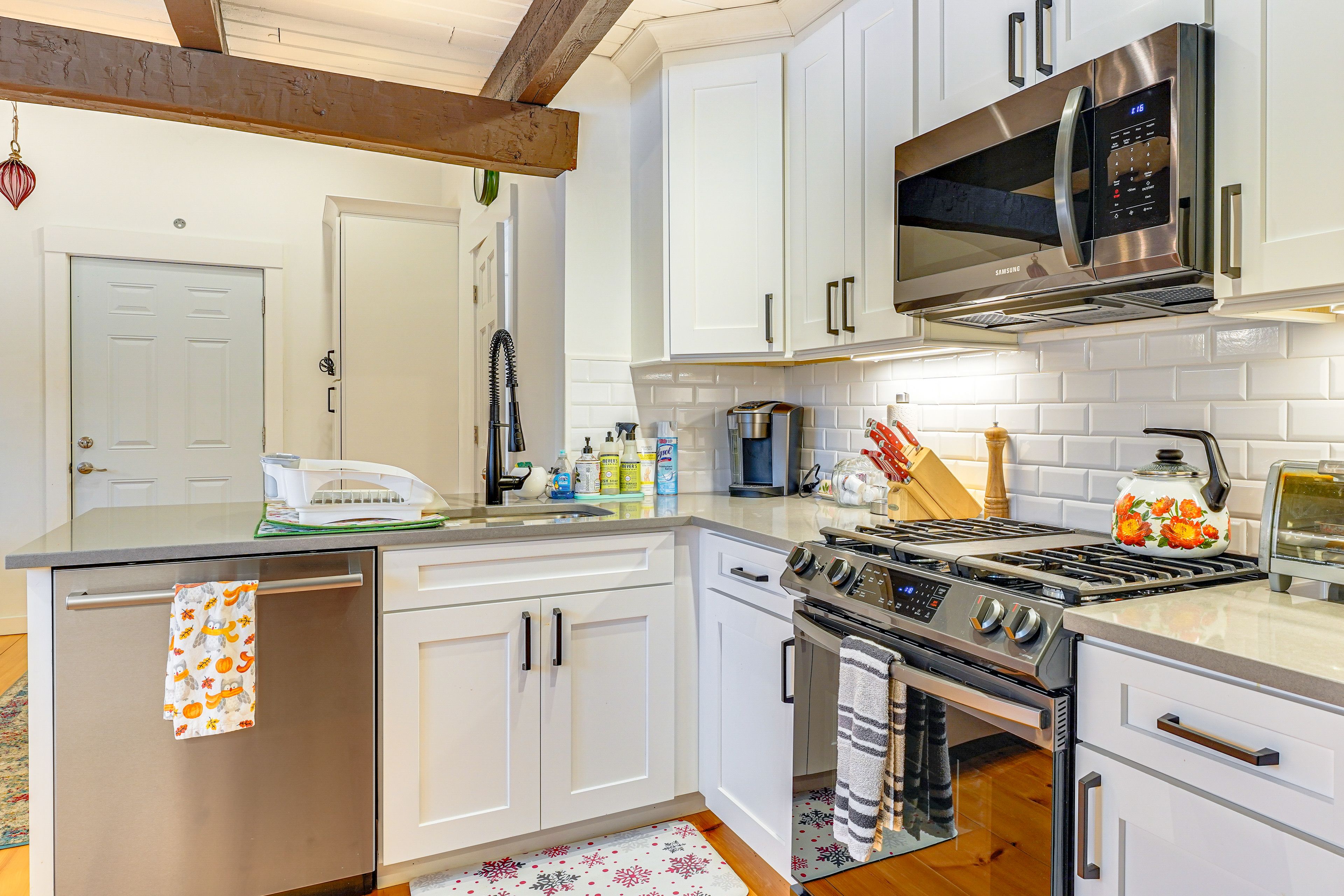 Kitchen | Refrigerator | 1st Floor