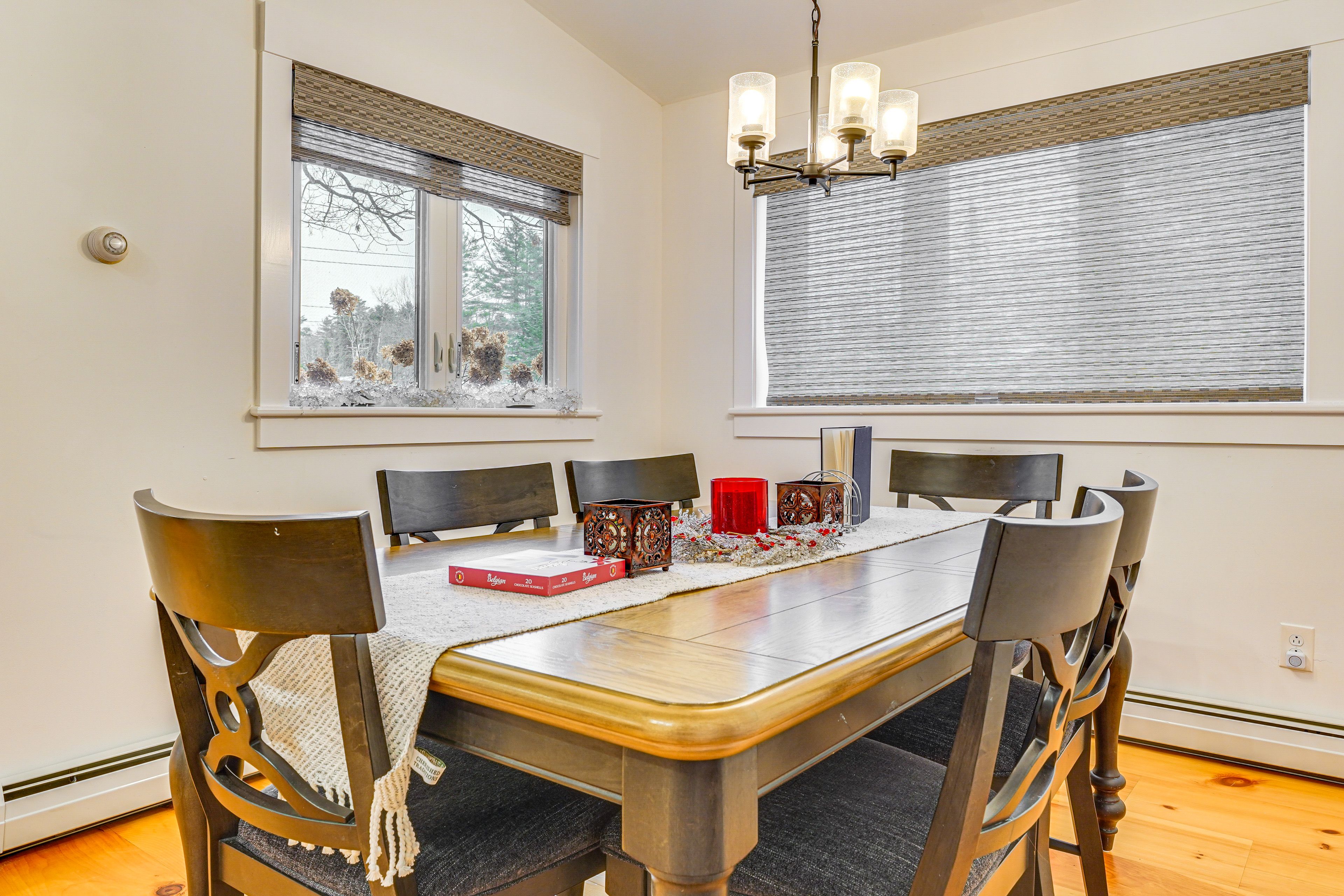 Dining Room | Dishware/Flatware Provided | 1st Floor