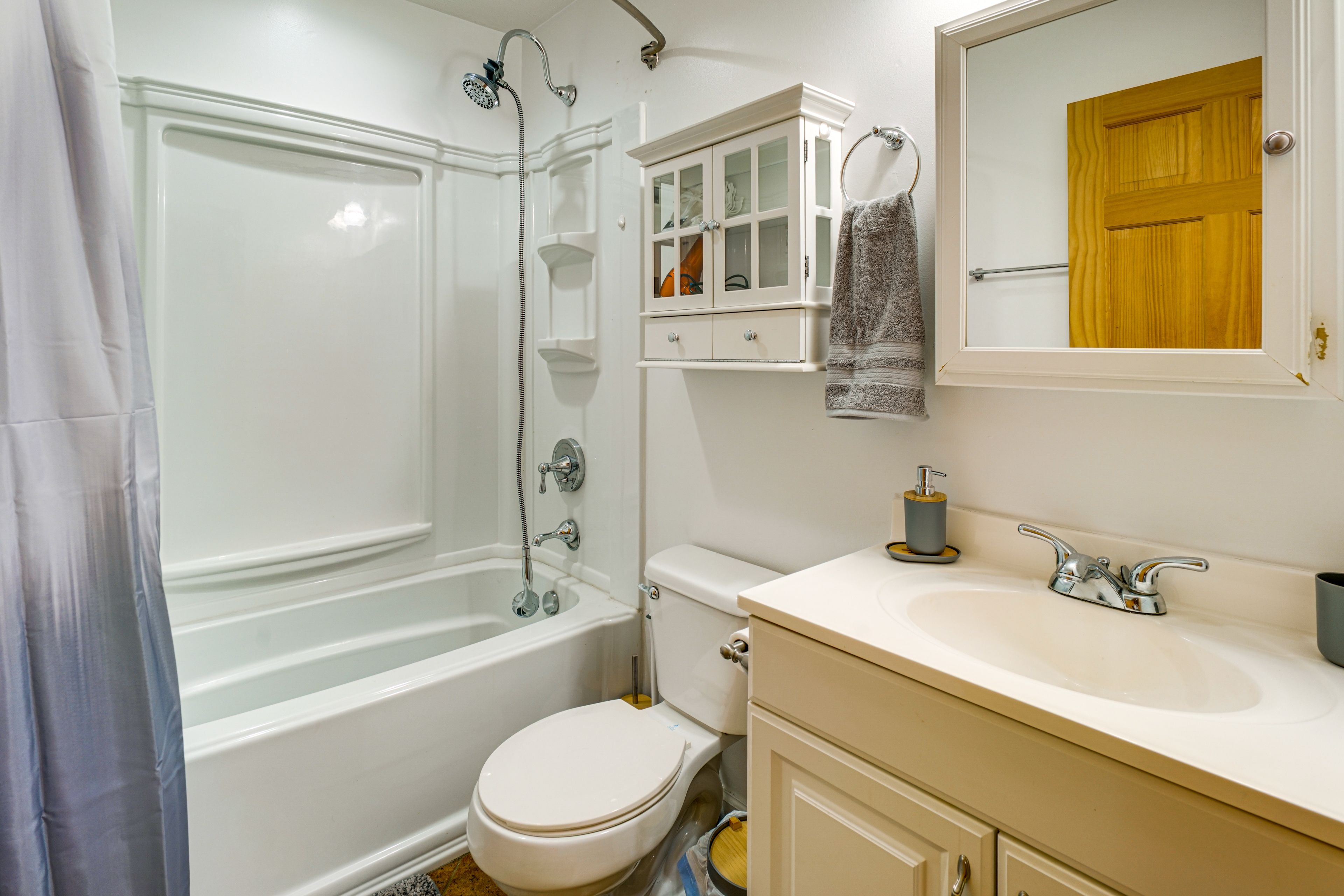 Bathroom | Towels Provided