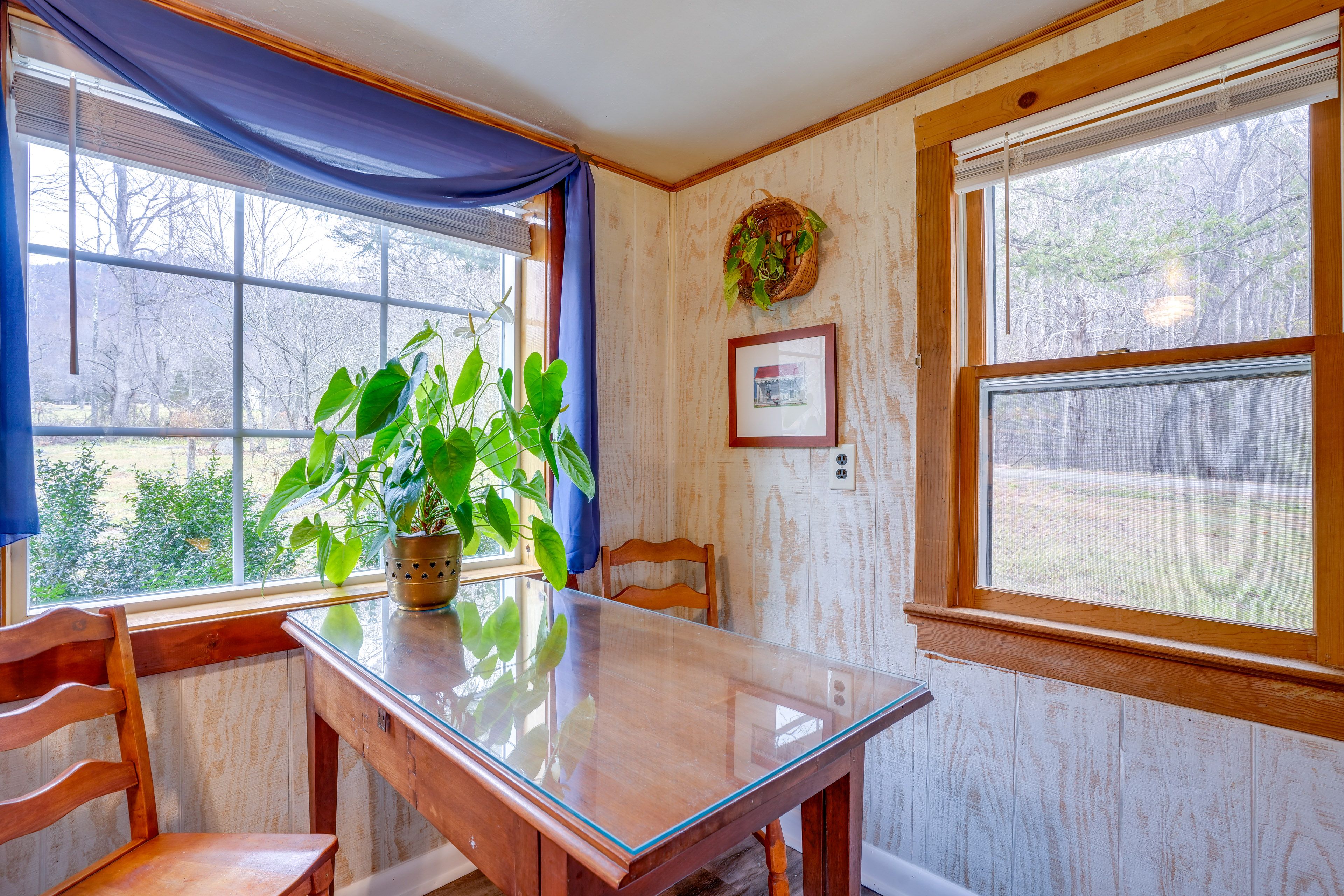Dining Area | 1st Floor | Dishware/Flatware