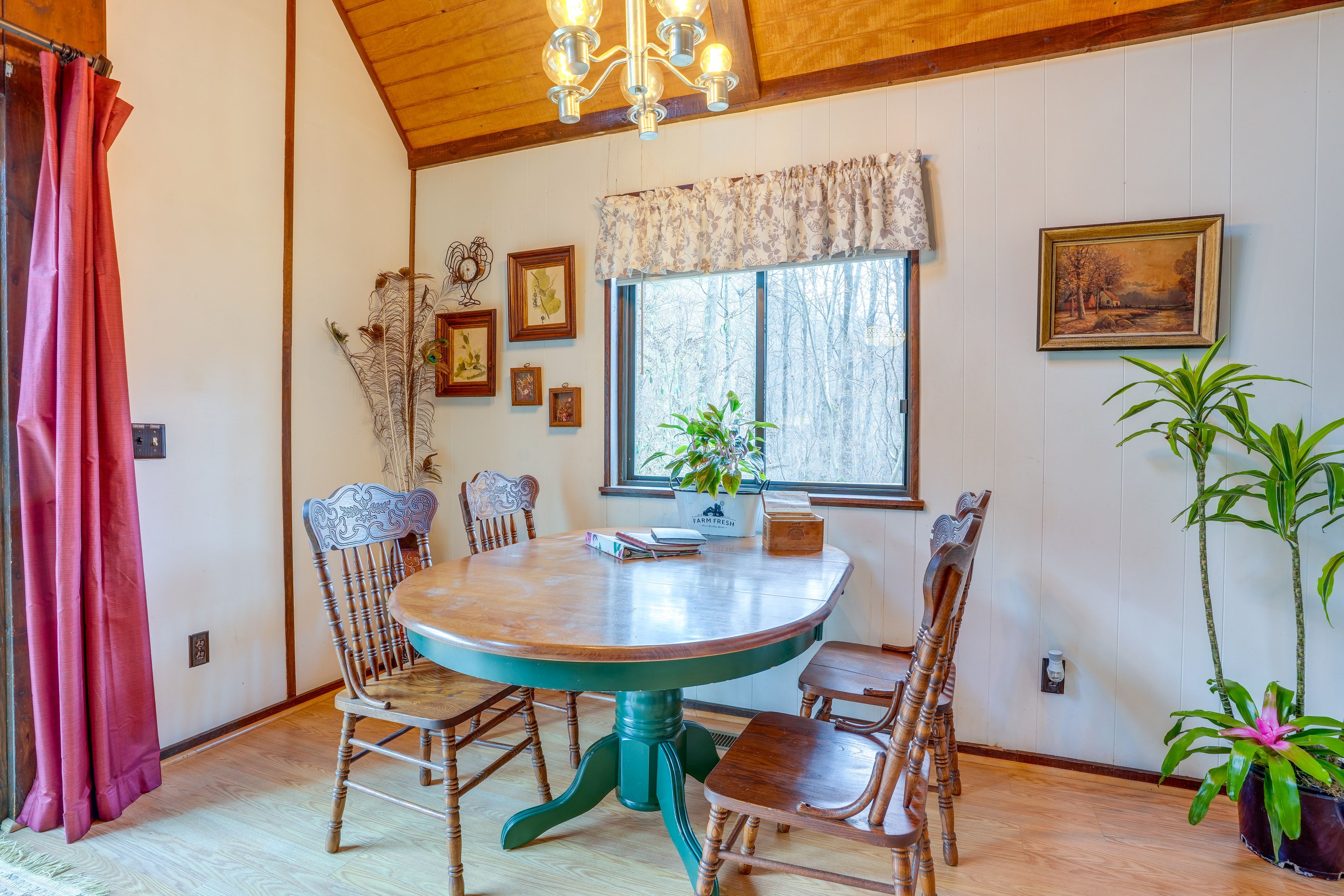 Dining Area | 1st Floor | Dishware/Flatware