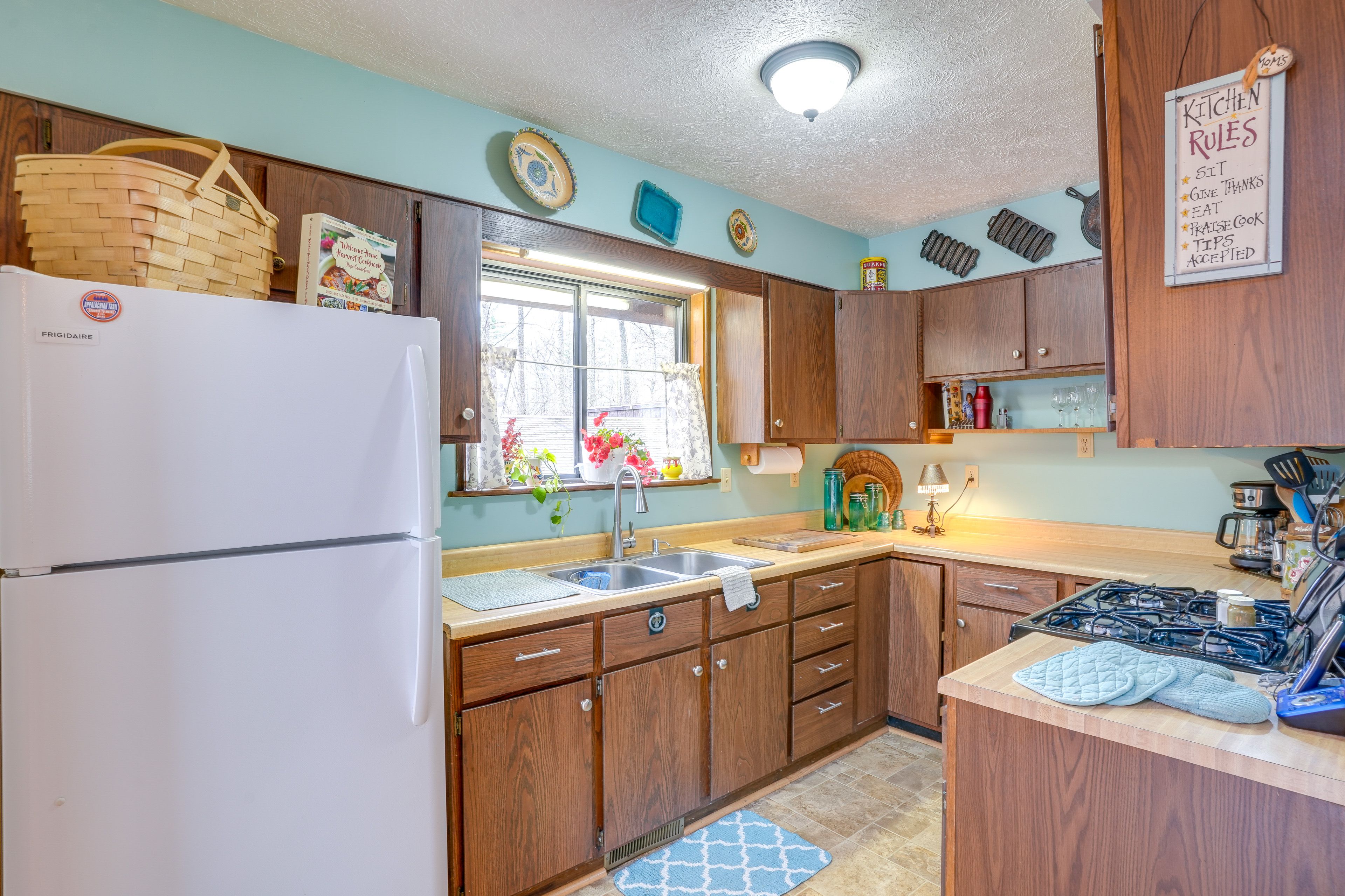 Kitchen | 1st Floor | Cooking Basics | Drip Coffee Maker | Toaster | Microwave