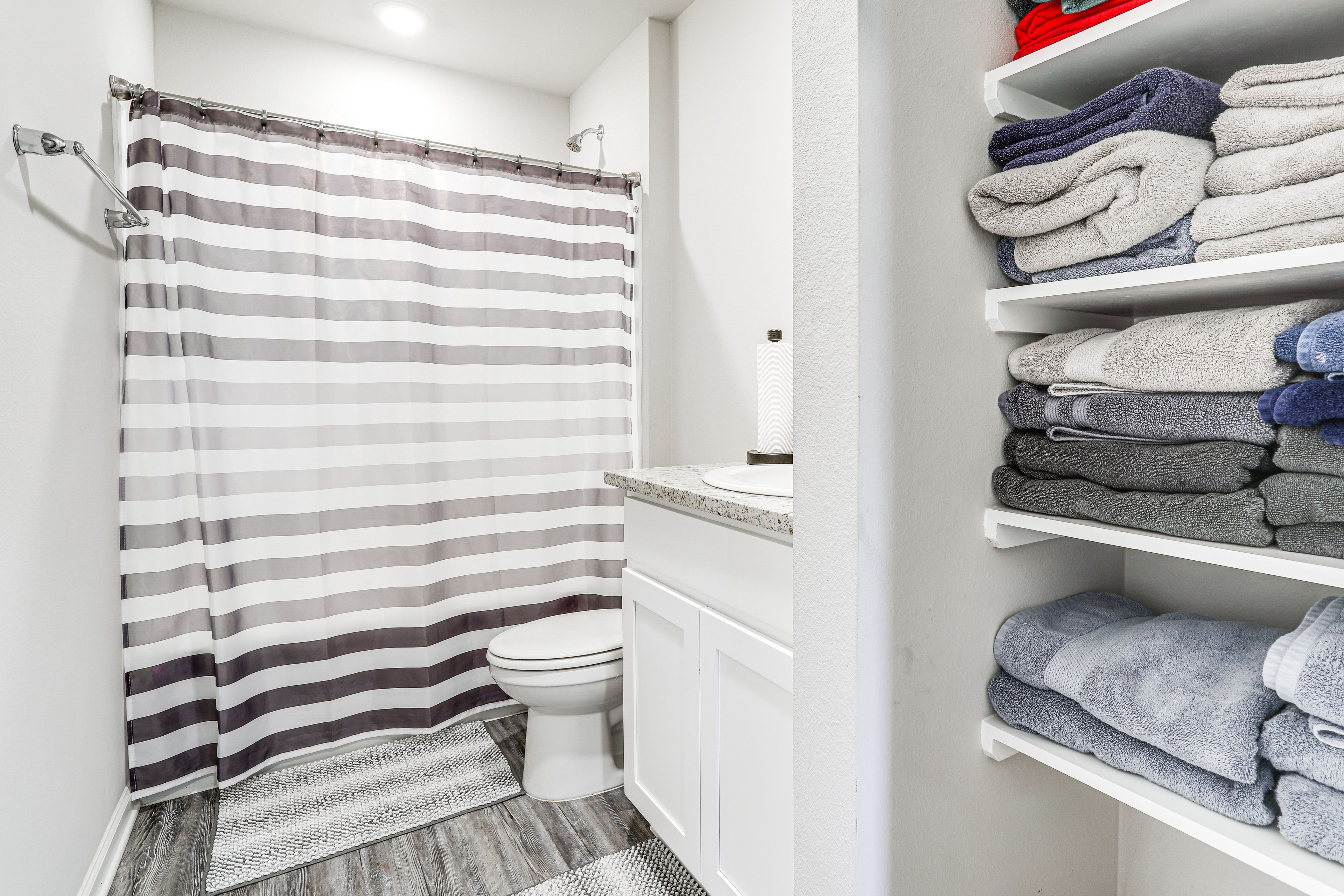 Full Bathroom