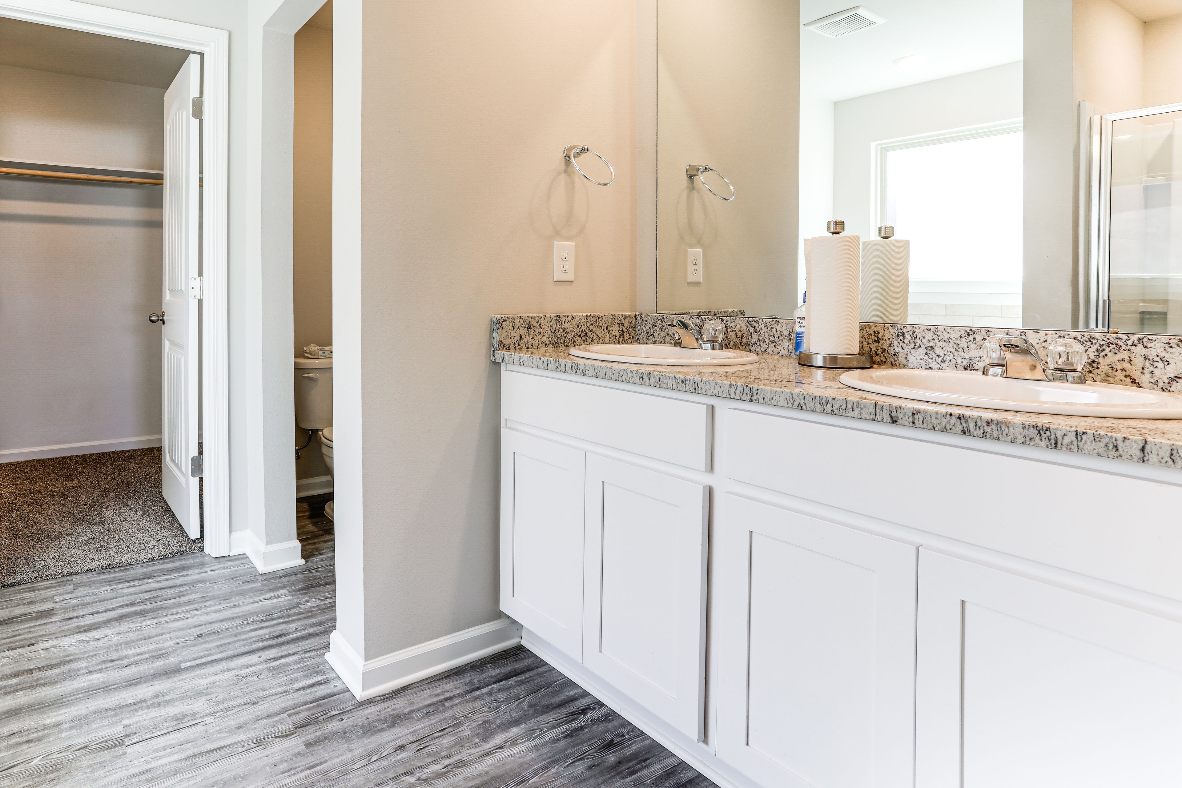 En-Suite Bathroom | Towels Provided
