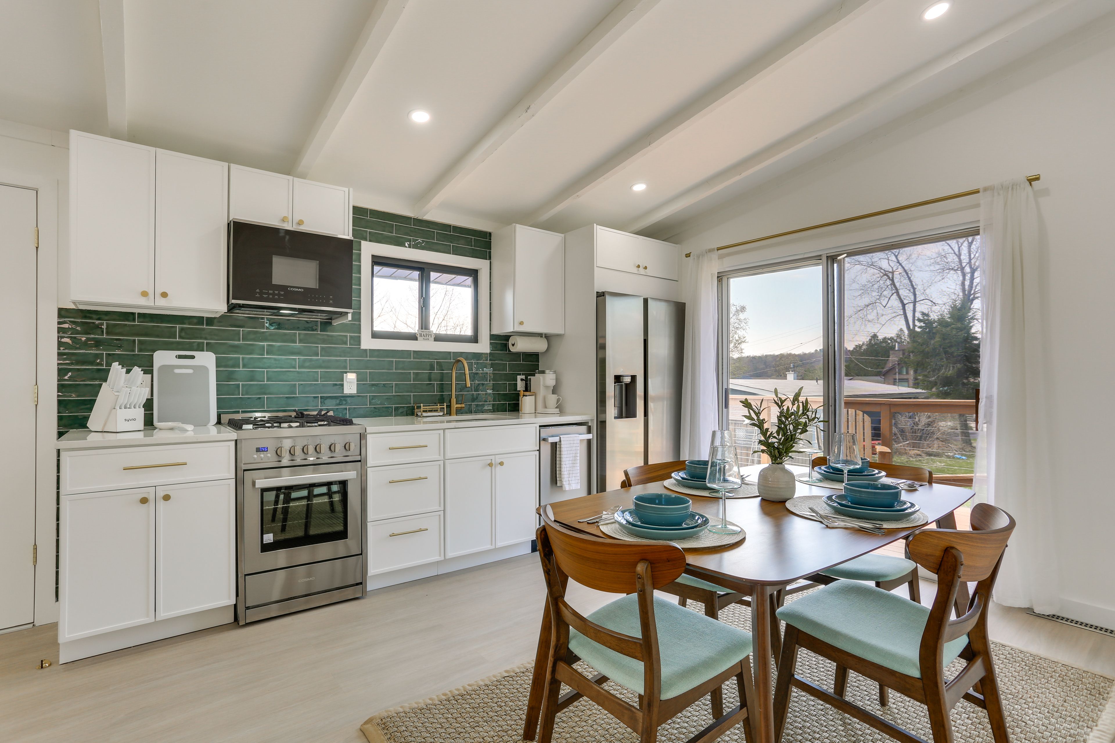 Dining Area | 1st Floor | Dishware/Flatware | Free WiFi