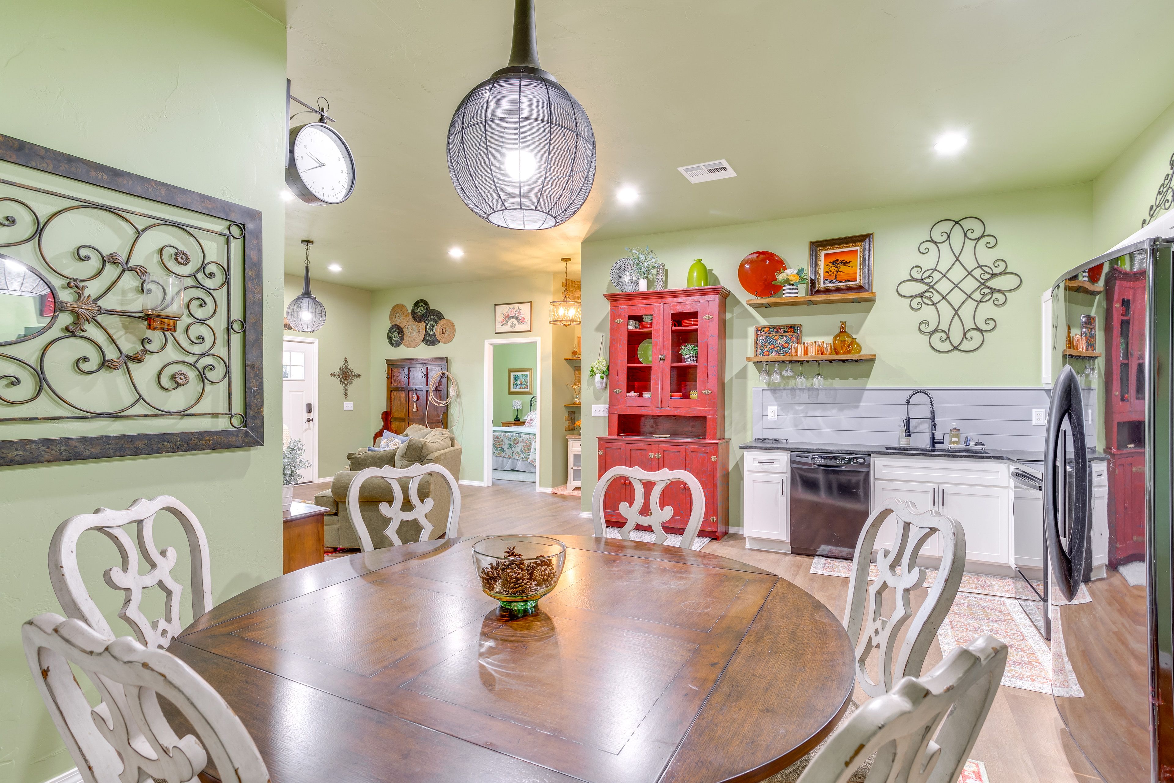 Dining Room | Single-Story Home | Dishware & Flatware