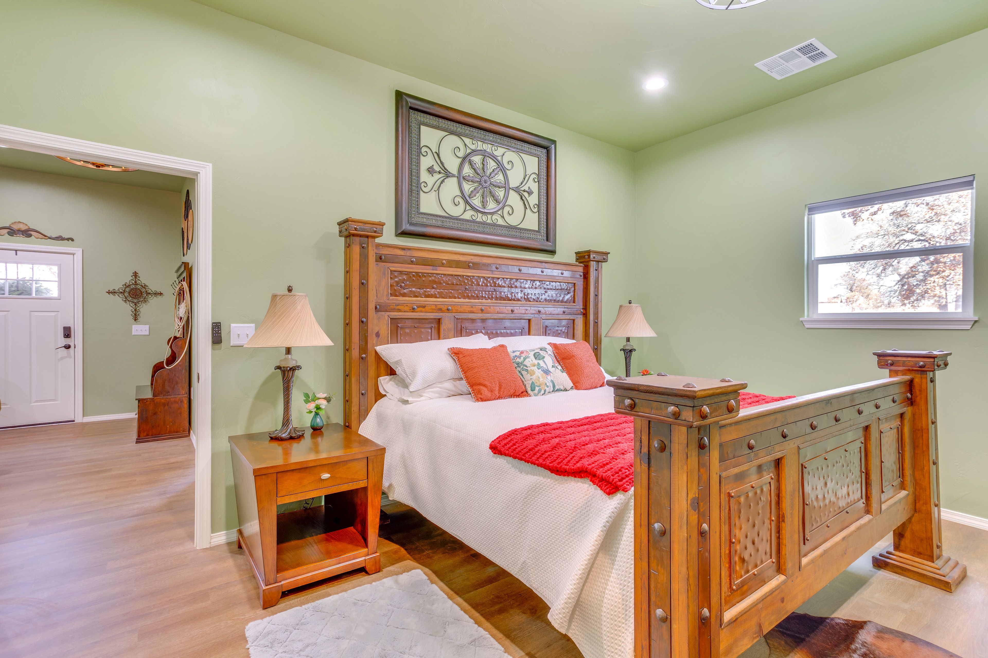 Bedroom 1 | King Bed | Linens Provided