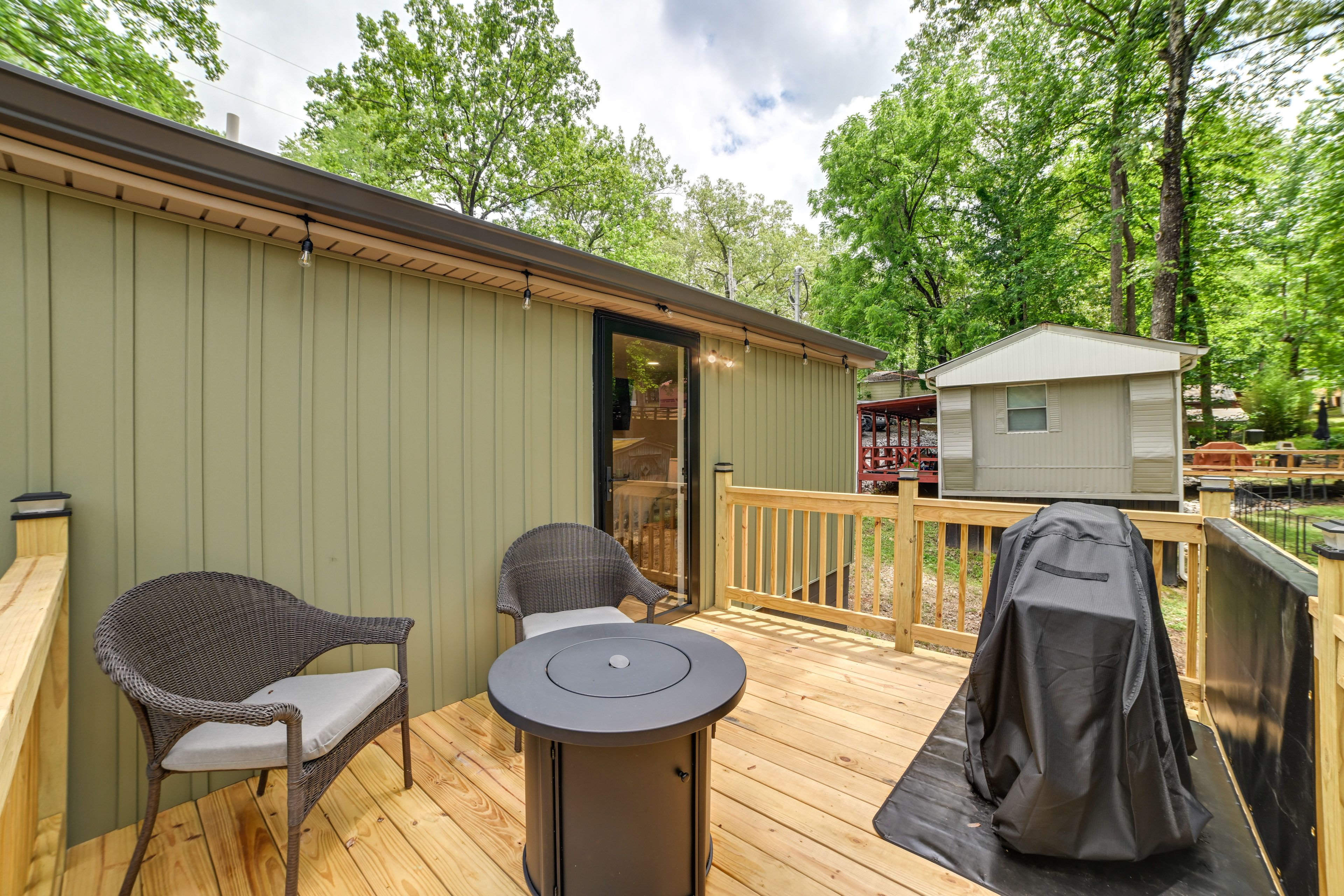 Deck | Gas Fireplace