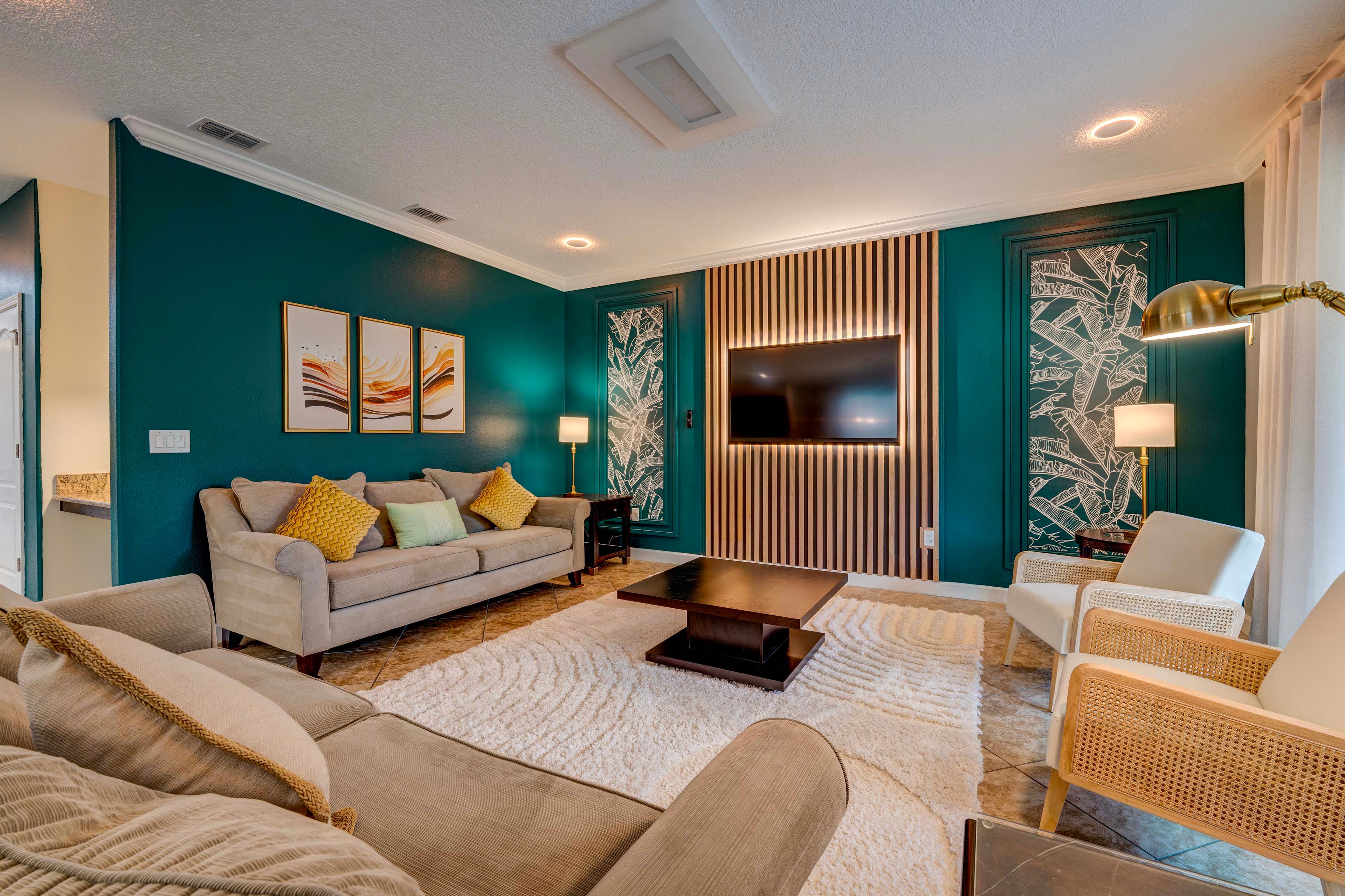 Living Room | Free WiFi | Central A/C & Heat | Smart TV