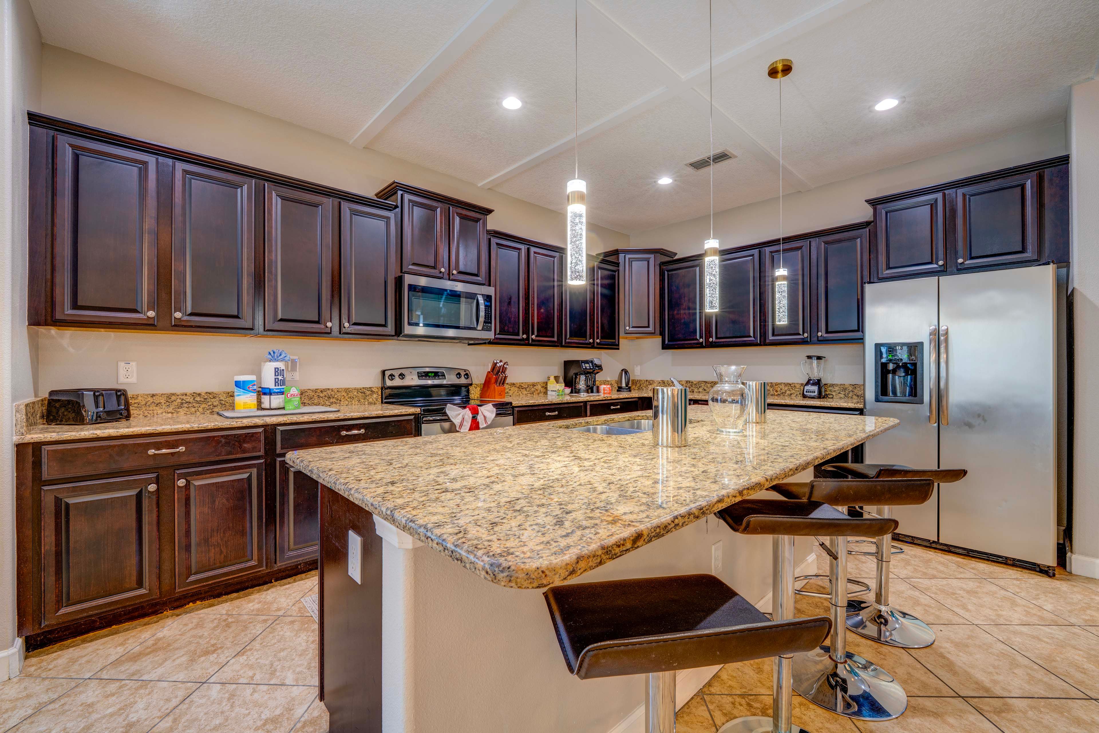 Kitchen | Japanese Chef Knives | Pizza Pans | 1st Floor