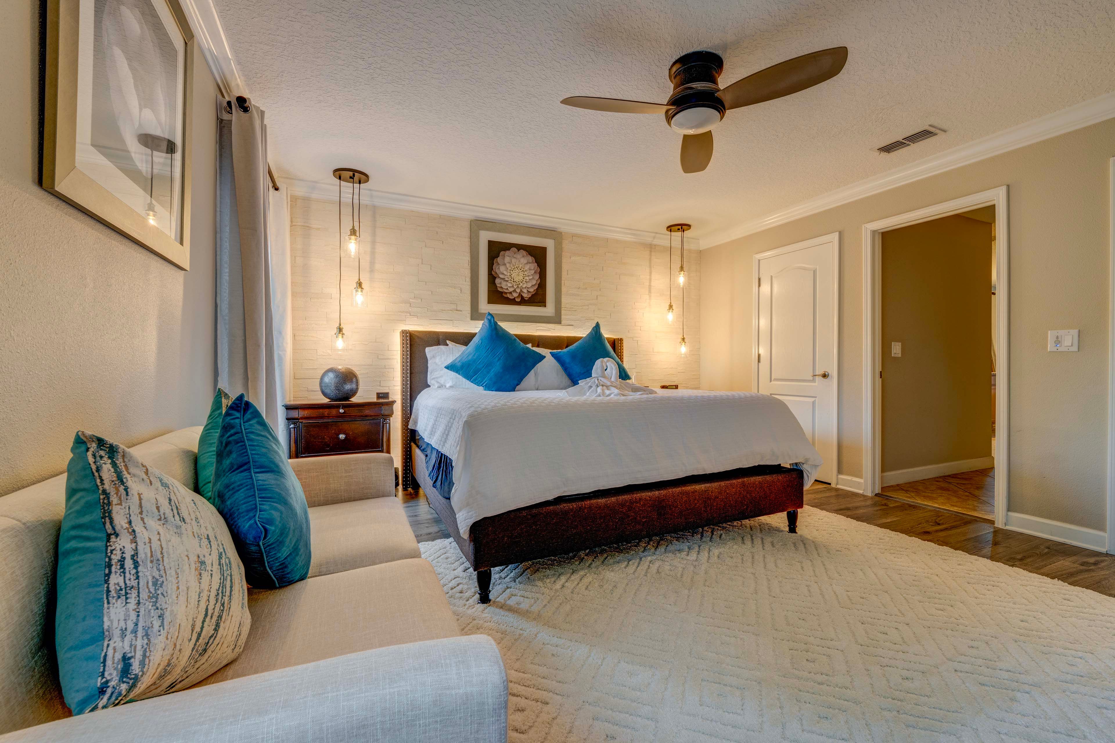 Bedroom 1 | King Bed | 2nd Floor
