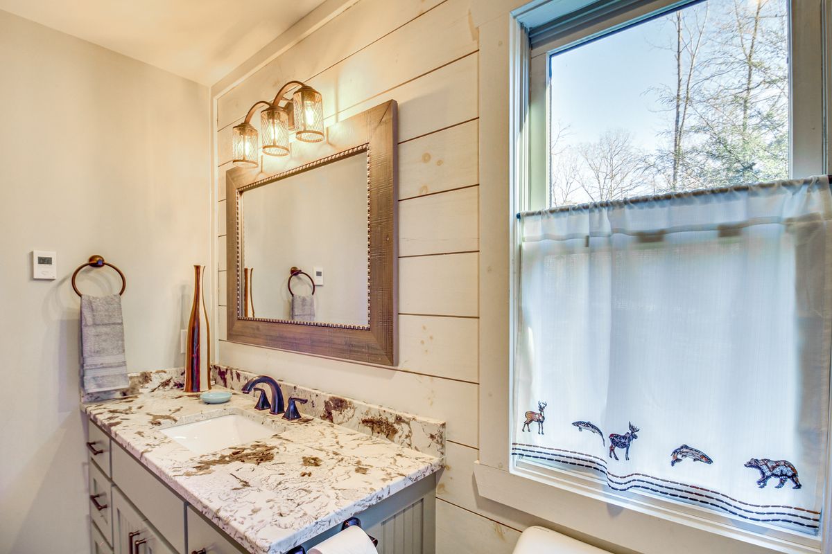 Full bathroom