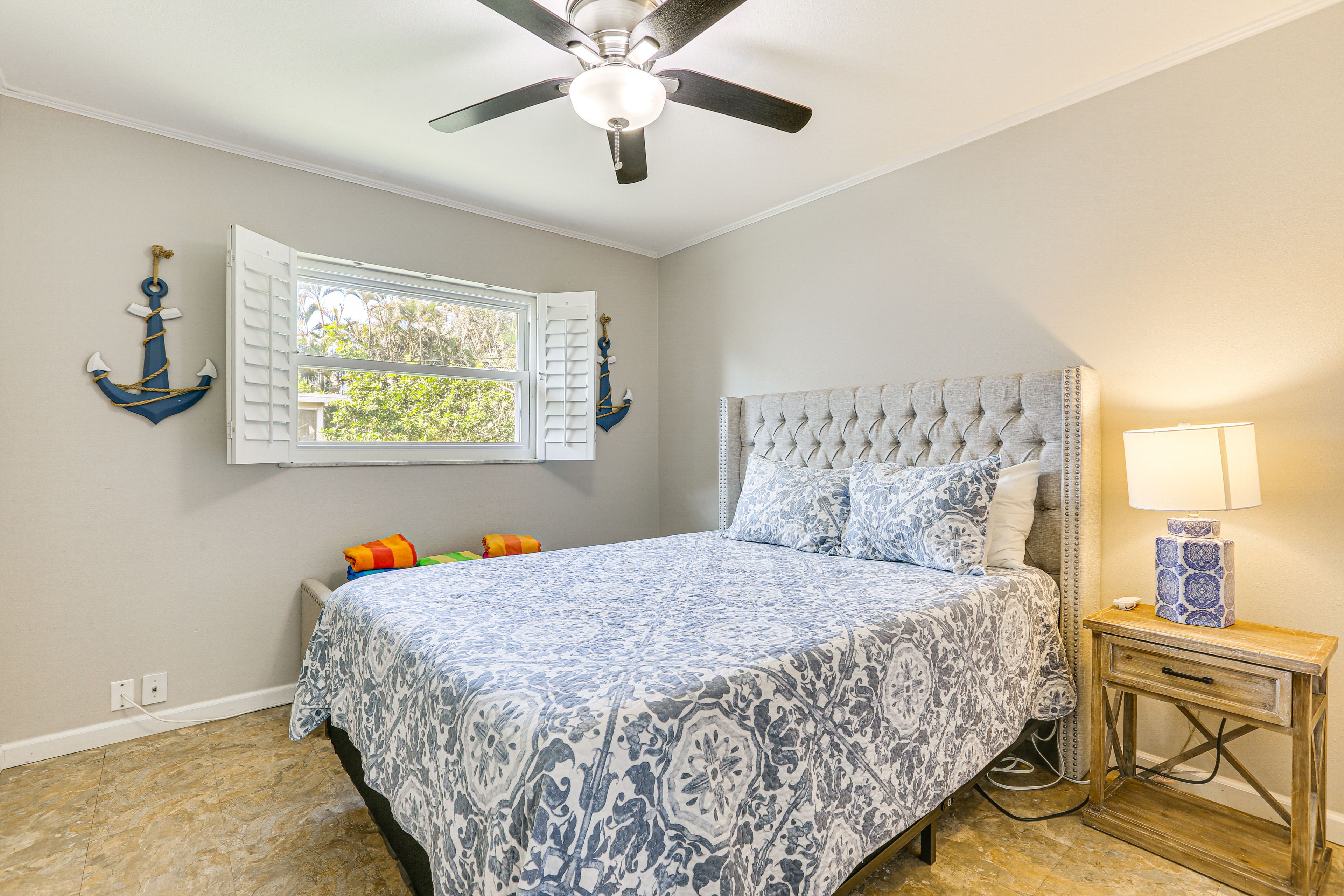 Bedroom 4 | Queen Bed