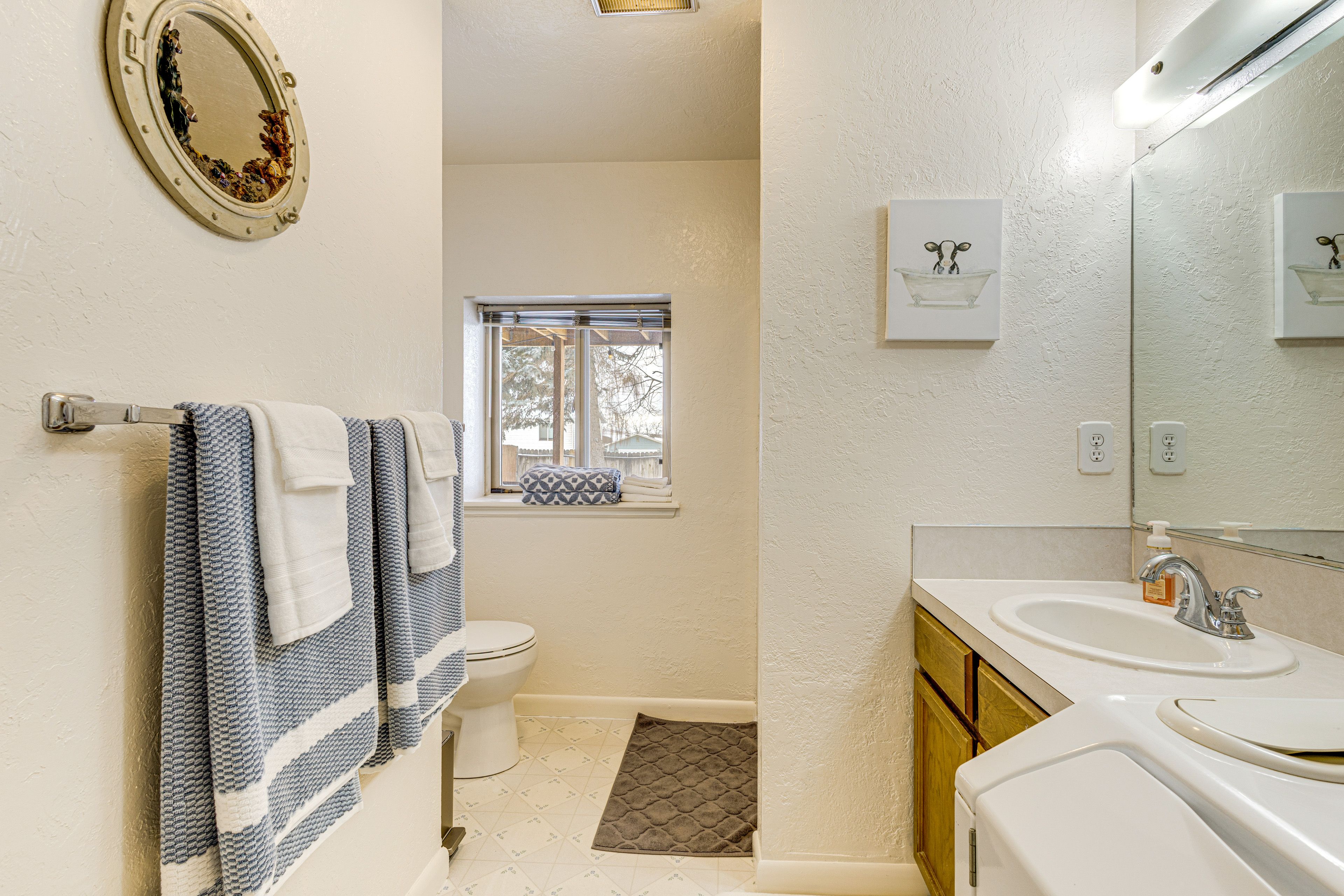 Full Bathroom | Lower Level | Washer & Dryer