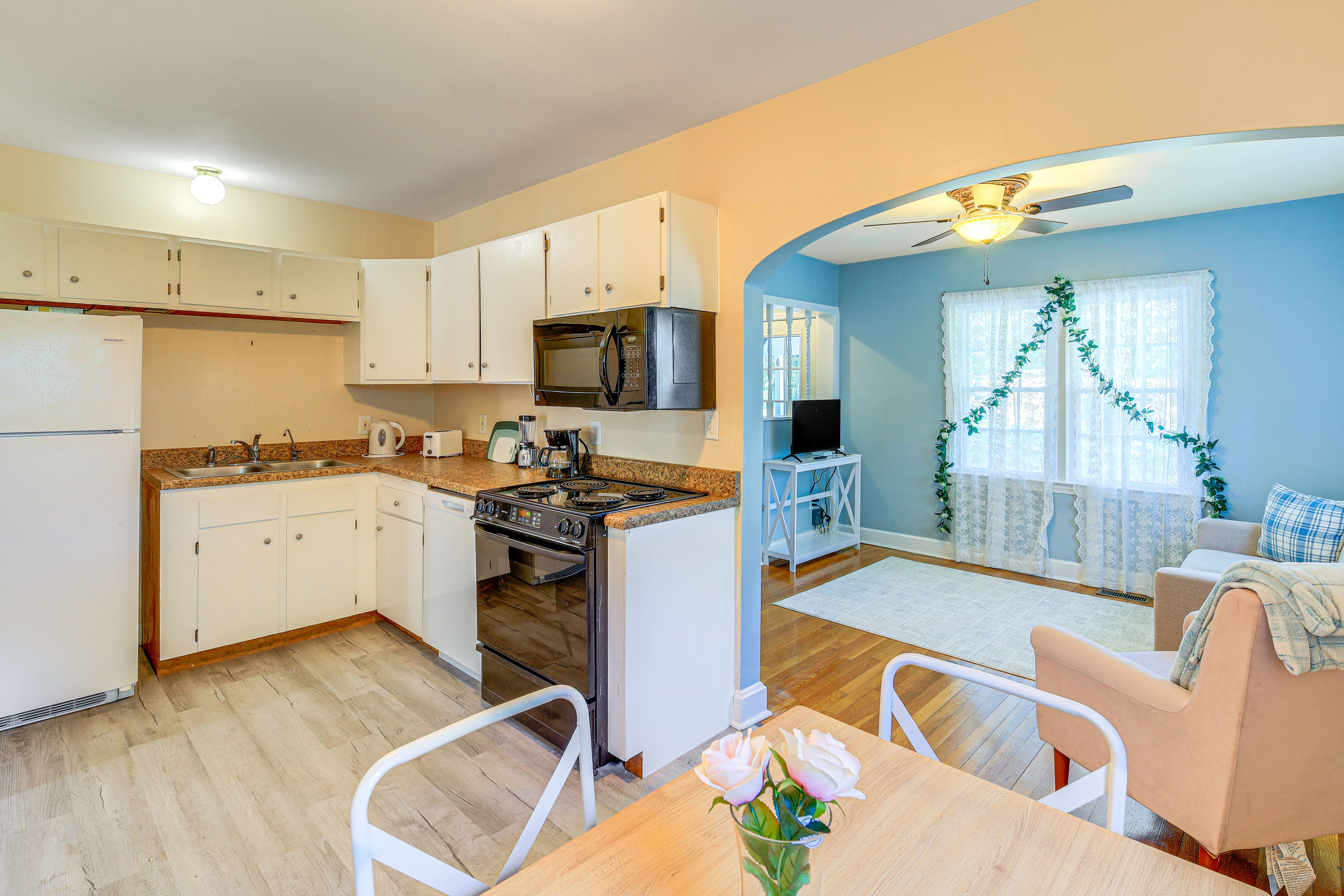 Kitchen | Dining Area | Cooking Basics