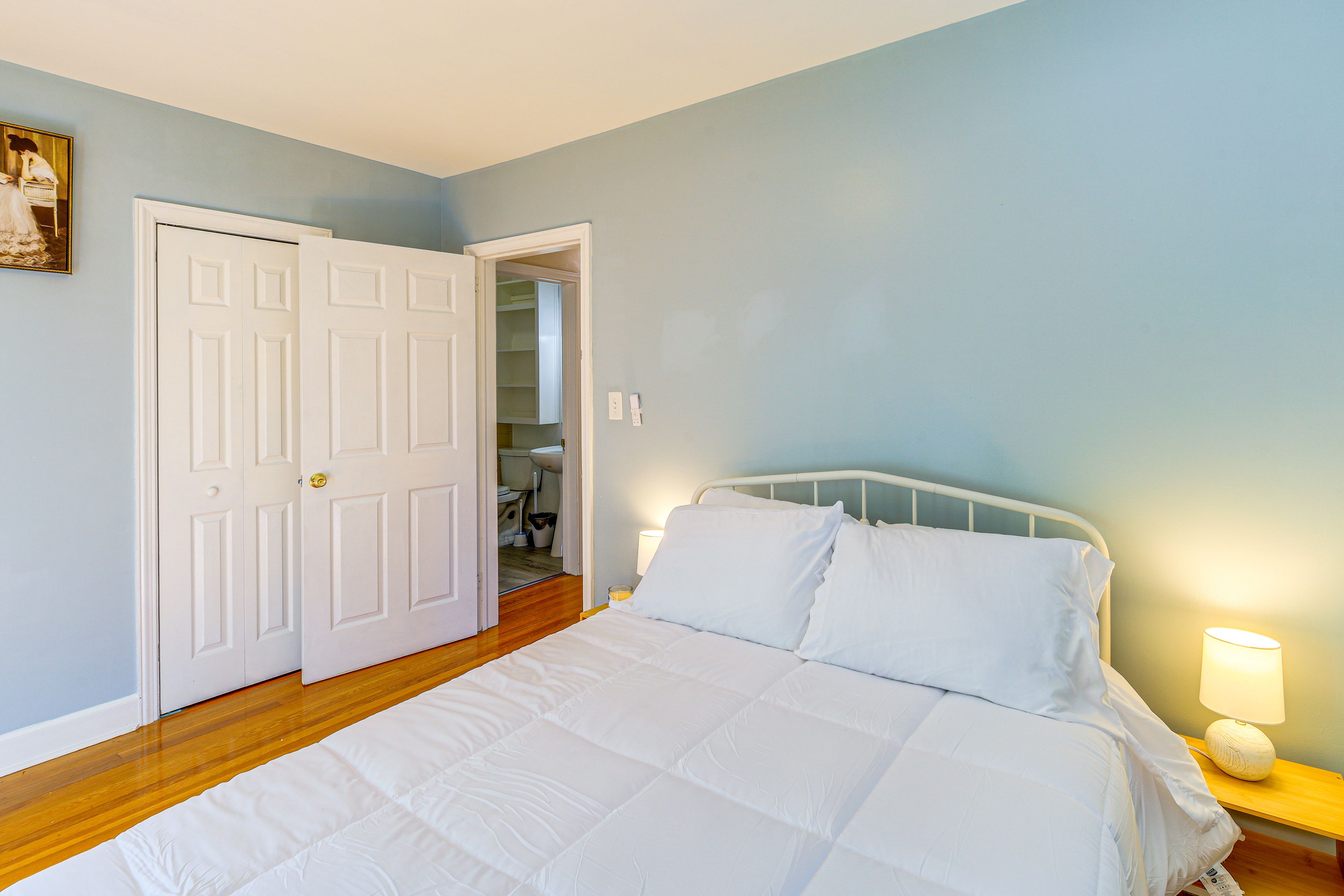 Bedroom | Full Bed | Linens