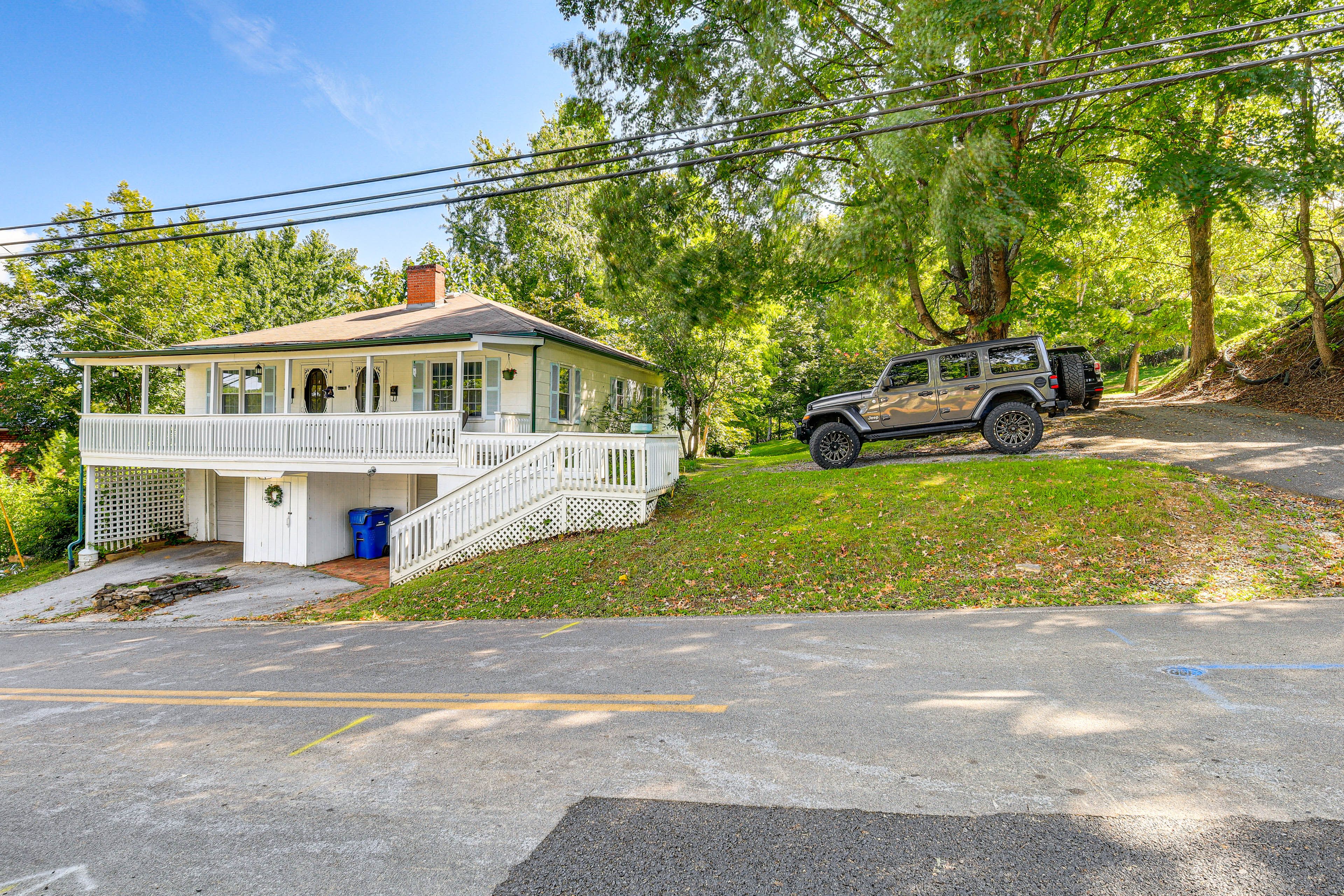 Parking | Upper Driveway (1 Vehicle)