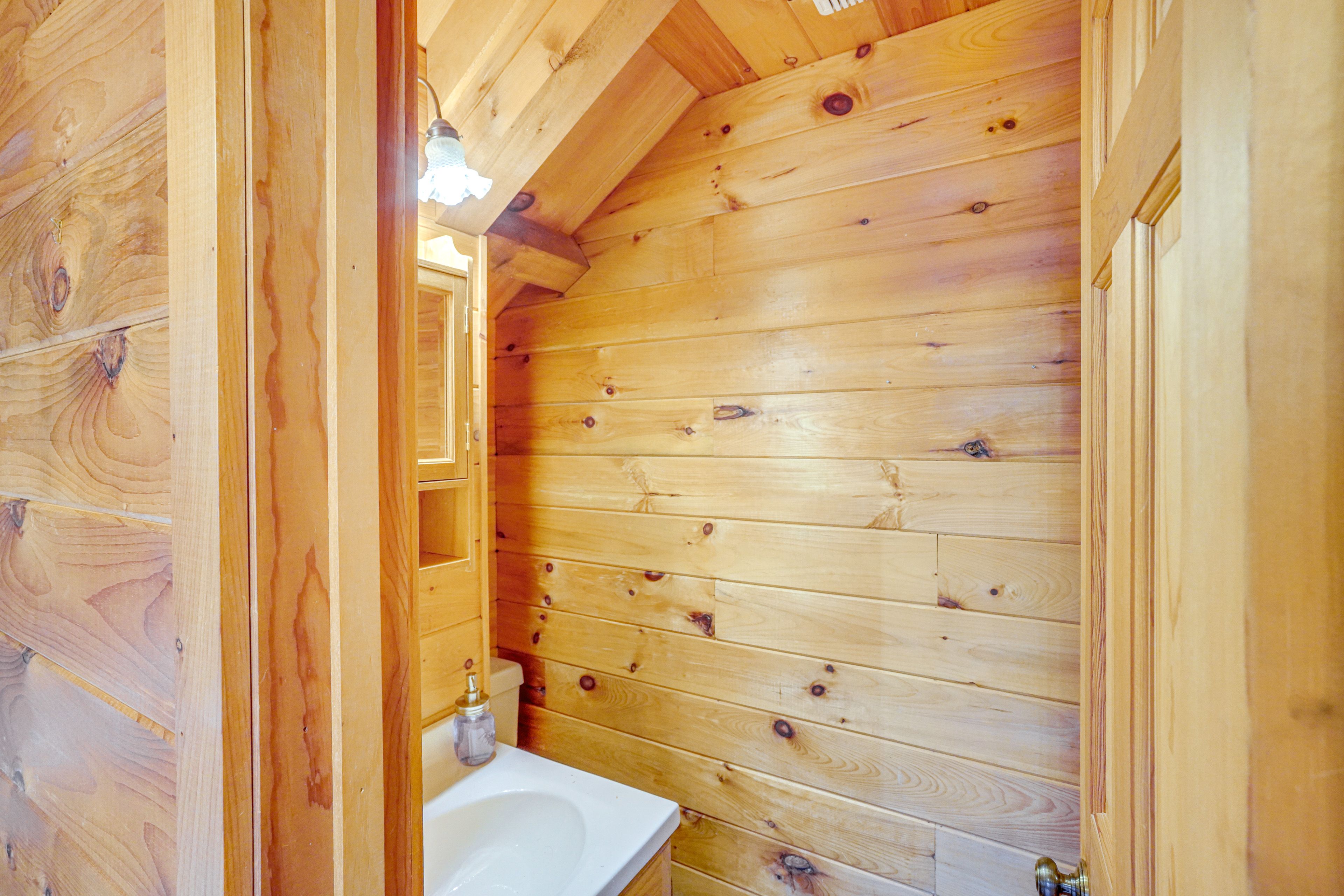 Half Bathroom | 2nd Floor