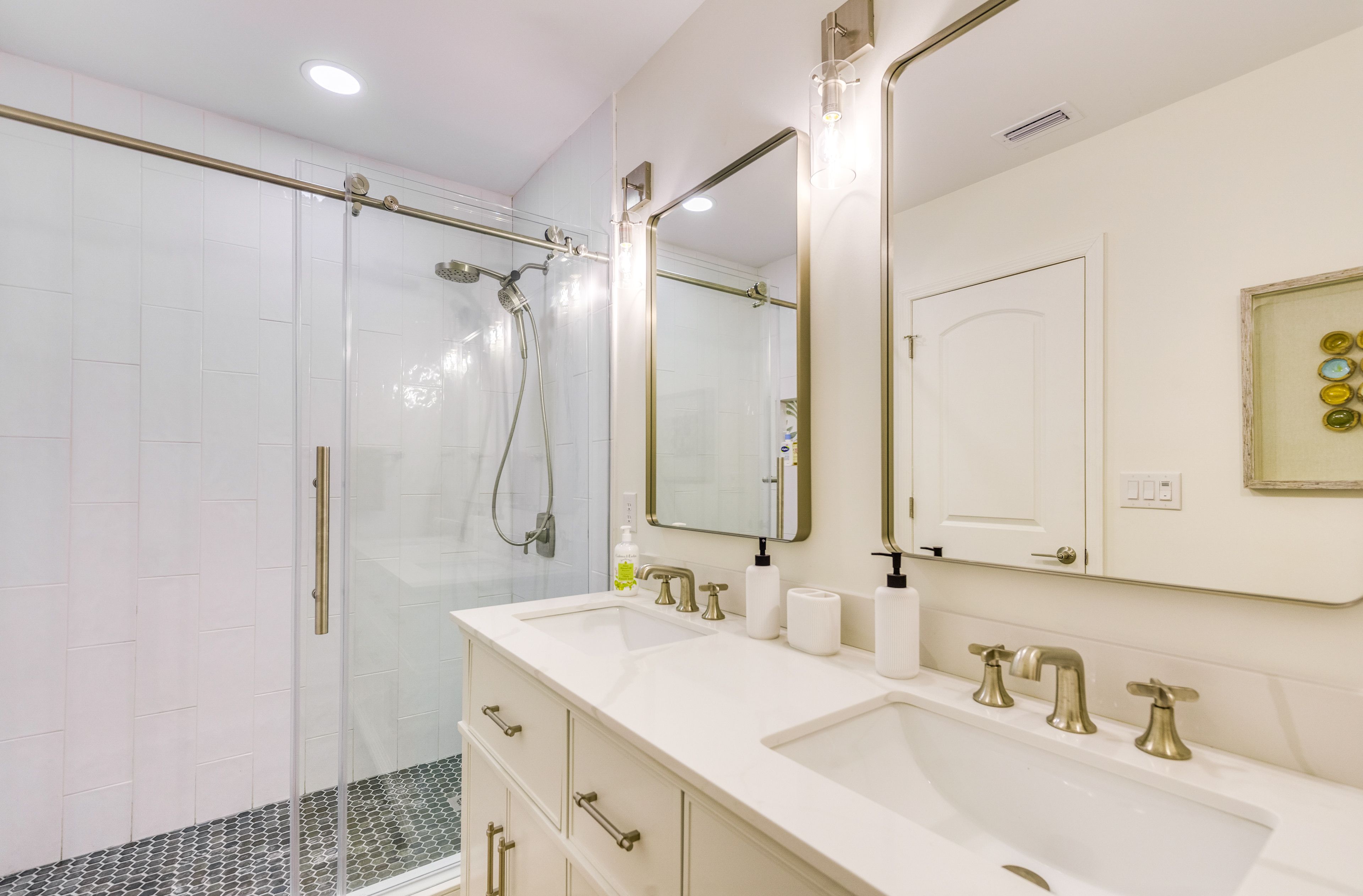 En-Suite Bathroom | Towels Provided
