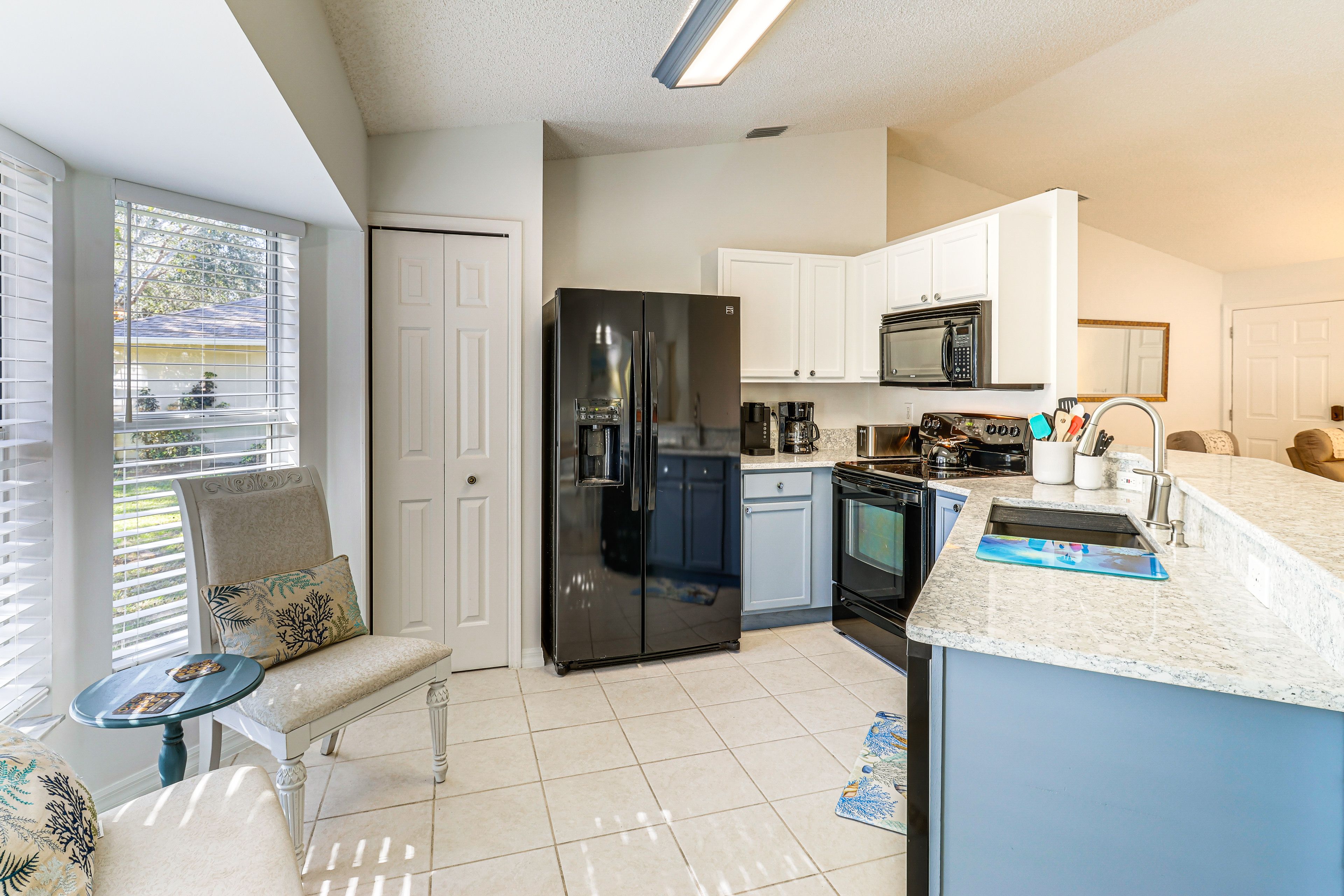 Kitchen | Dishwasher | Drip Coffee Maker & Keurig Coffee Maker