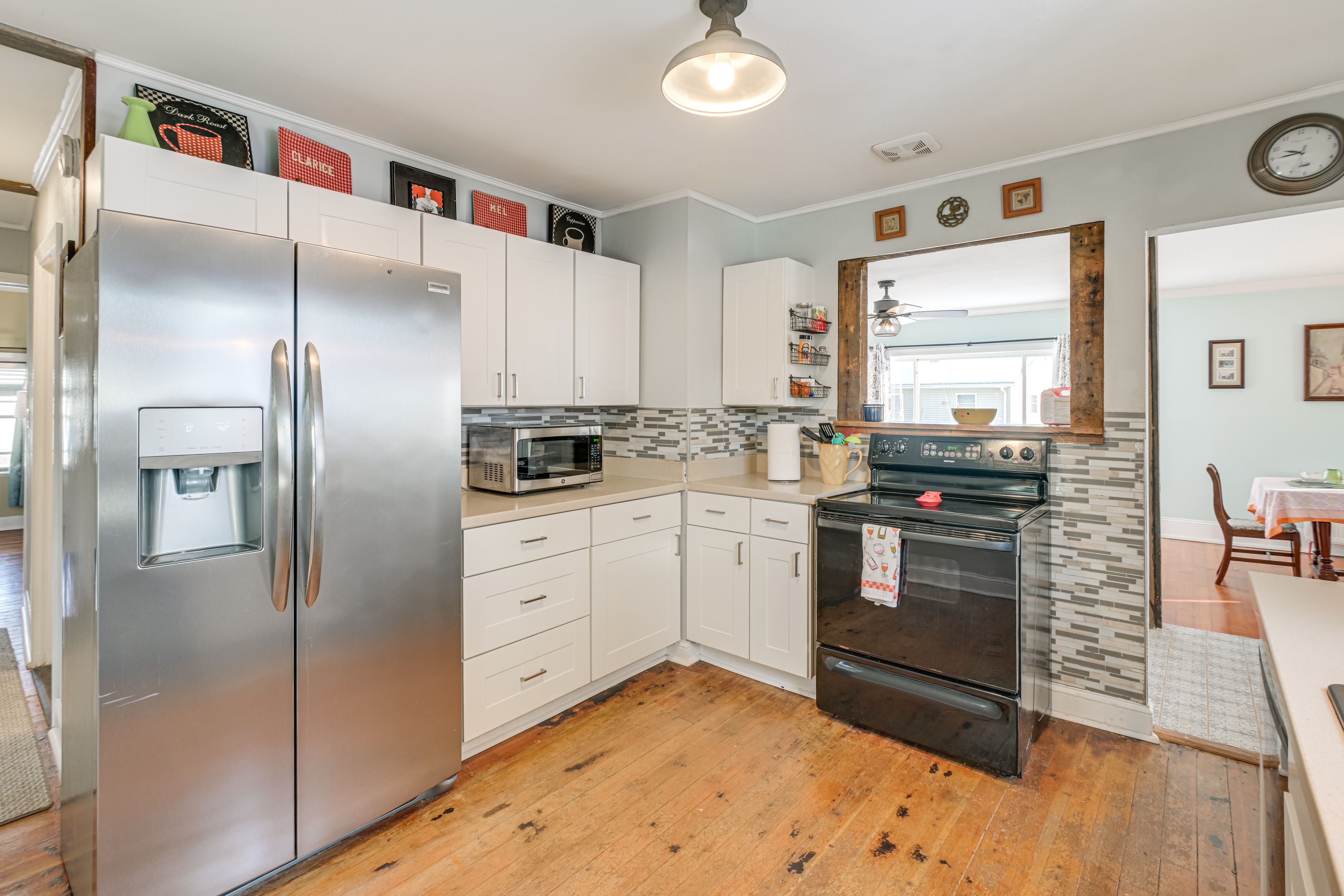 Kitchen | Cooking Basics | Dining Area